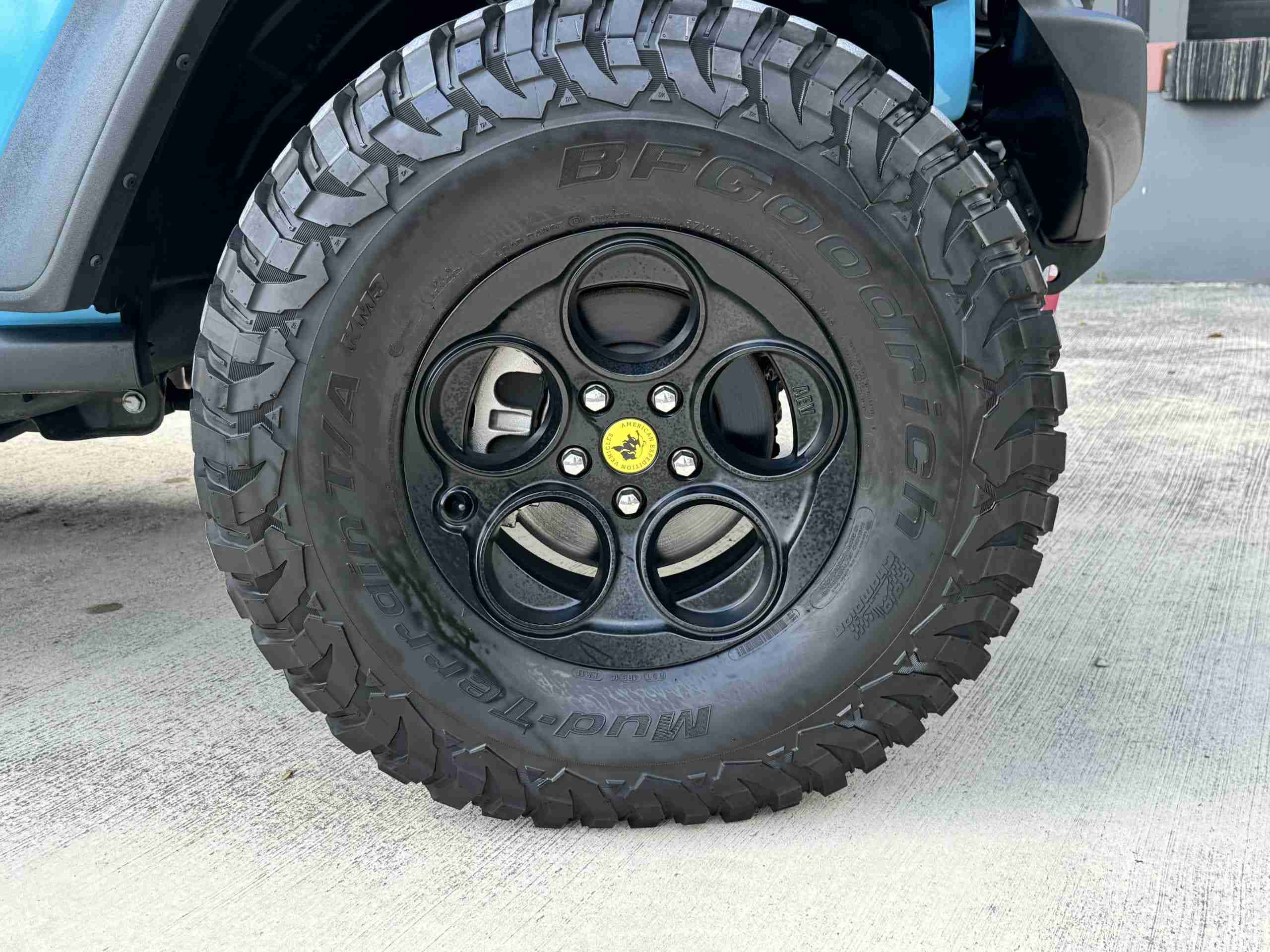 2022 Jeep Gladiator Rubicon 6×6 1 Owner – Custom Built – 800 miles NEW – Fox Suspension – $185k BUILD full