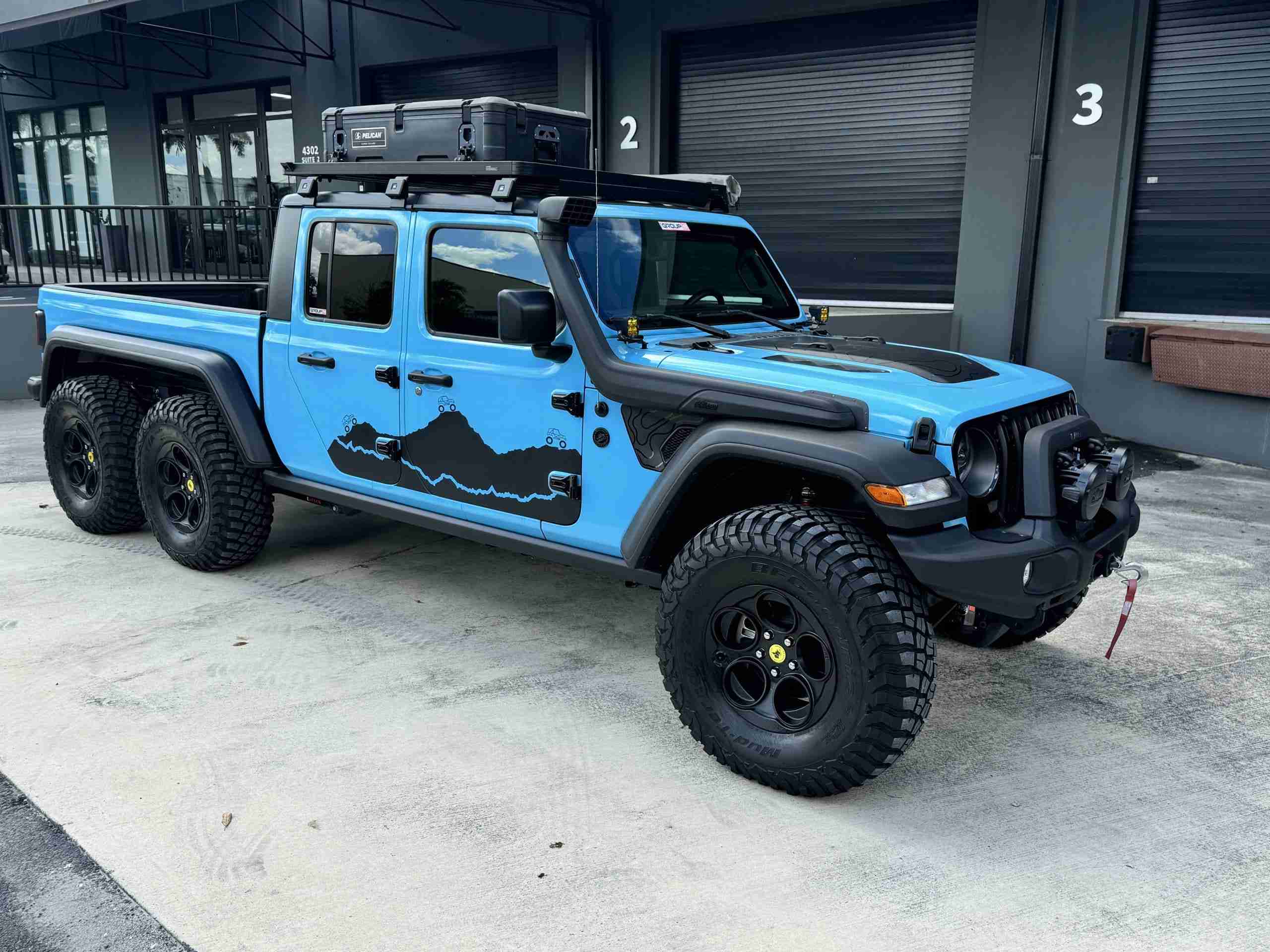 2022 Jeep Gladiator Rubicon 6×6 1 Owner – Custom Built – 800 miles NEW – Fox Suspension – $185k BUILD full