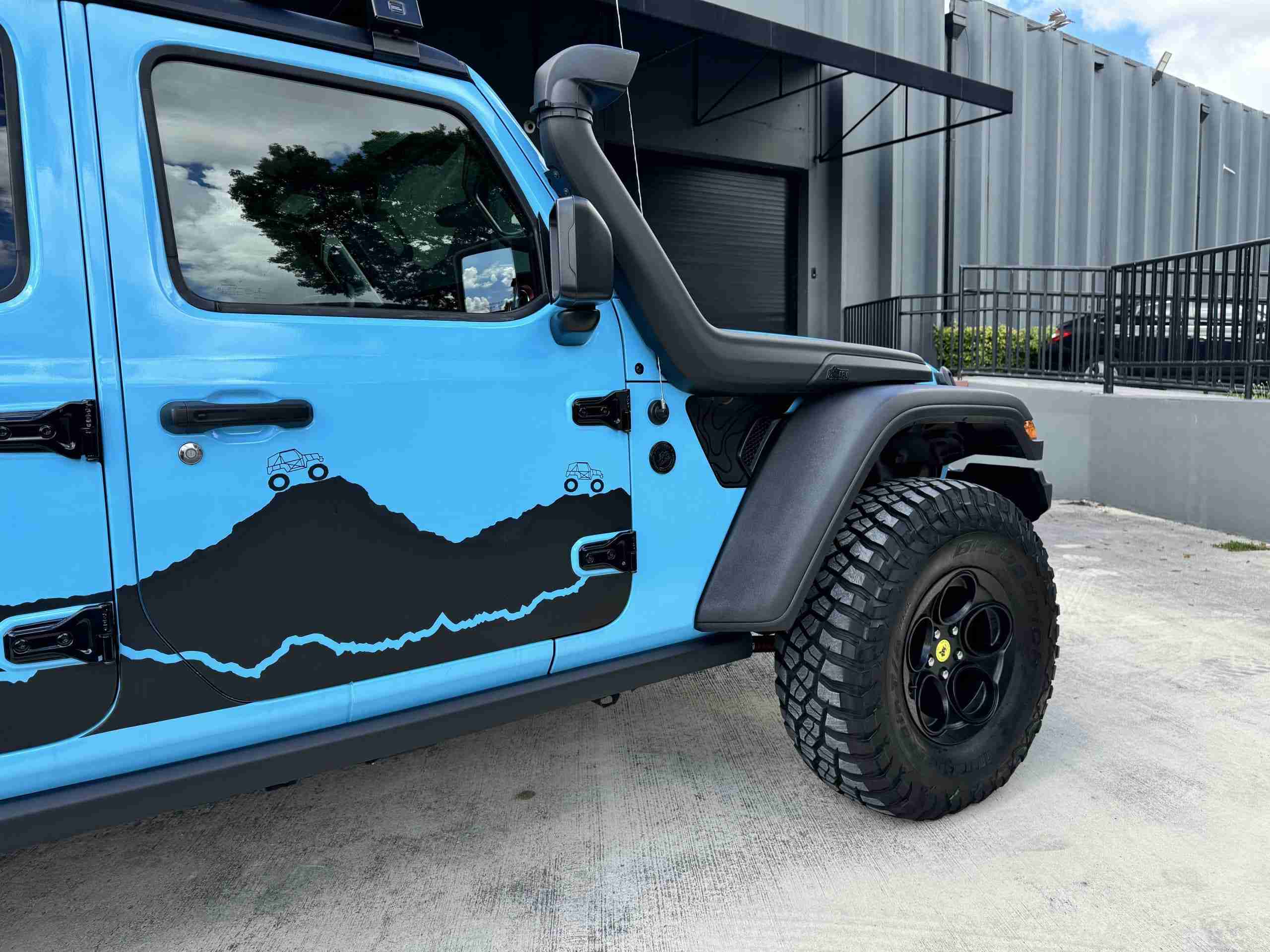 2022 Jeep Gladiator Rubicon 6×6 1 Owner – Custom Built – 800 miles NEW – Fox Suspension – $185k BUILD full