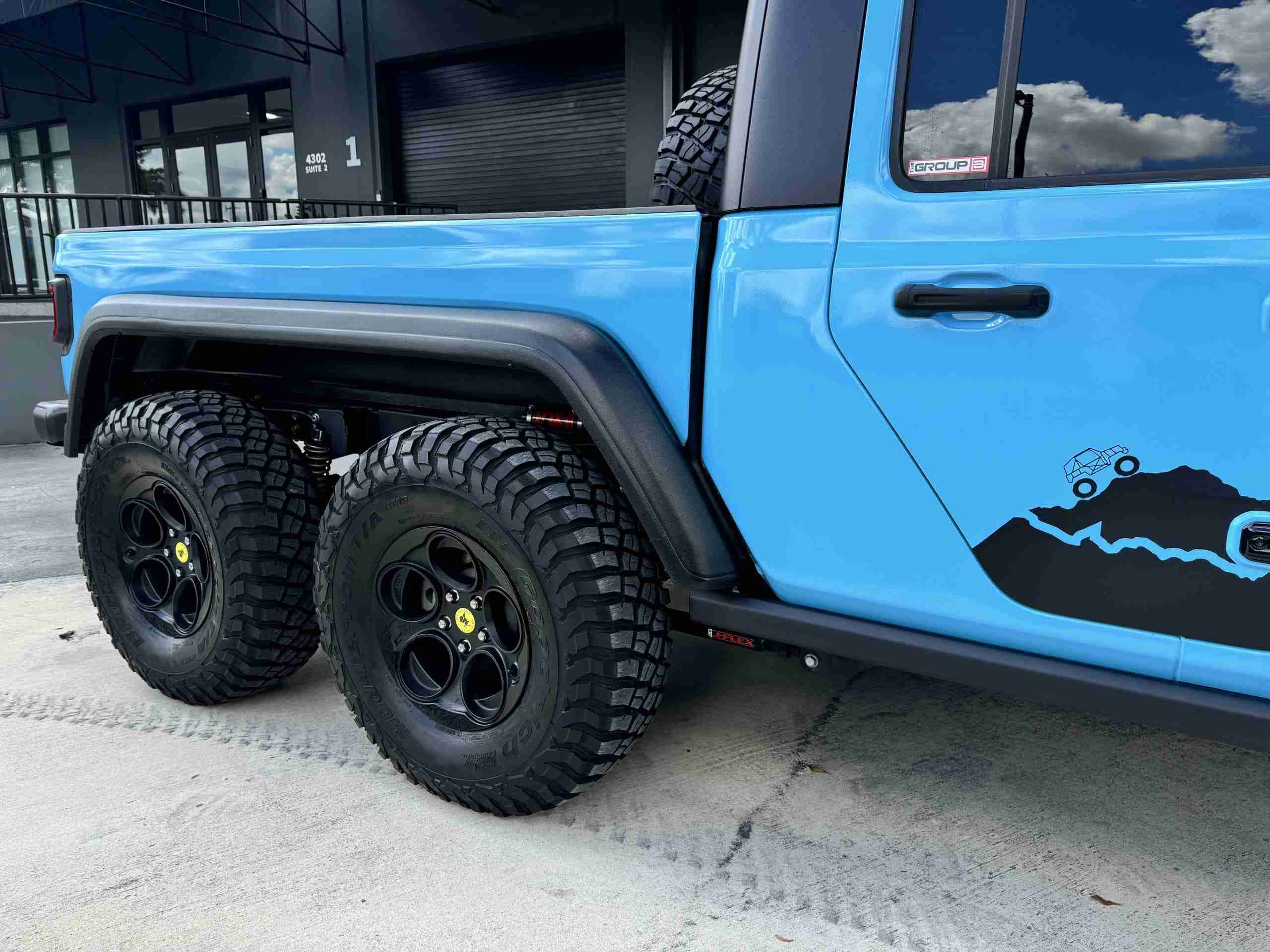 2022 Jeep Gladiator Rubicon 6×6 1 Owner – Custom Built – 800 miles NEW – Fox Suspension – $185k BUILD full