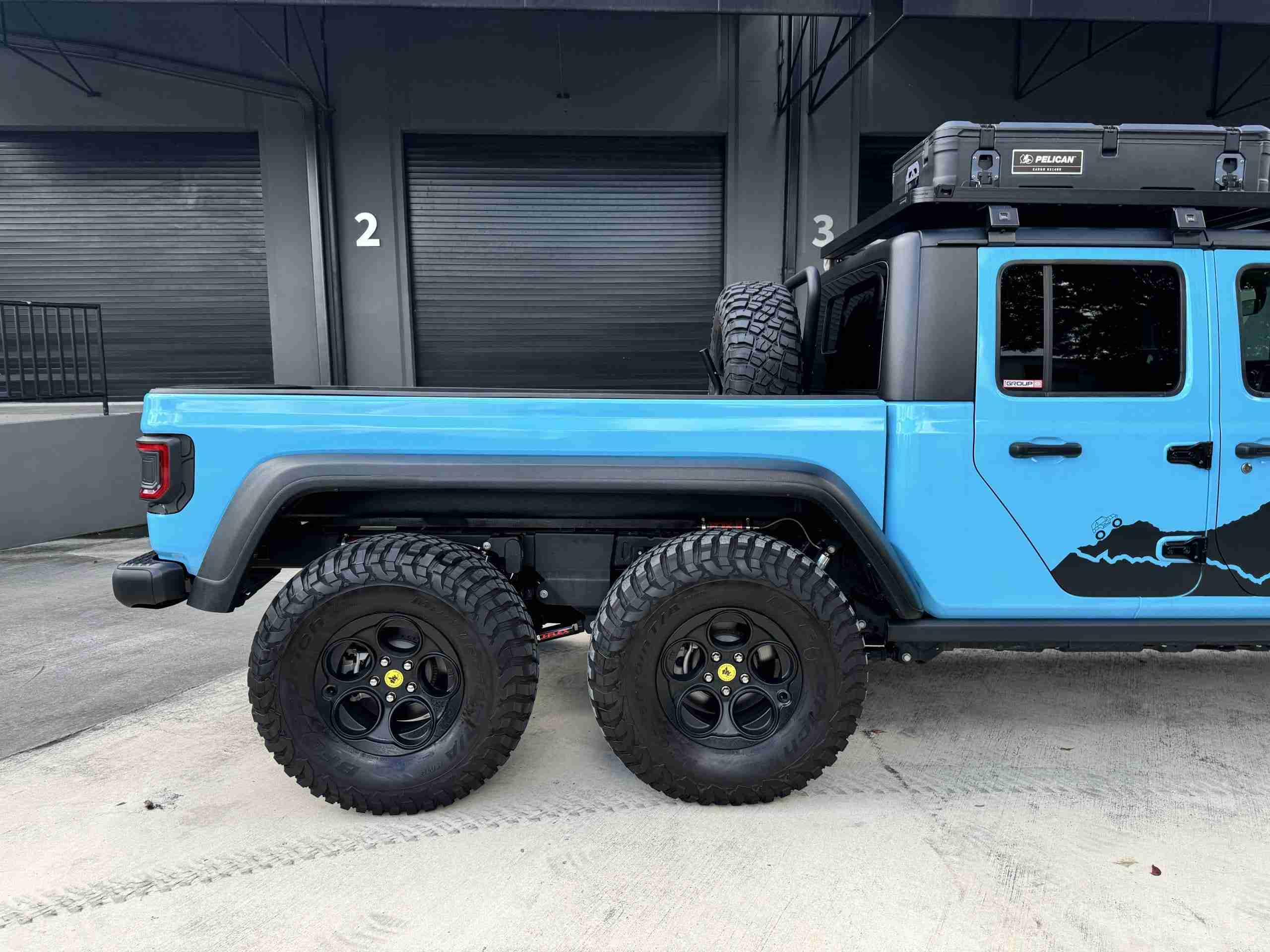 2022 Jeep Gladiator Rubicon 6×6 1 Owner – Custom Built – 800 miles NEW – Fox Suspension – $185k BUILD full