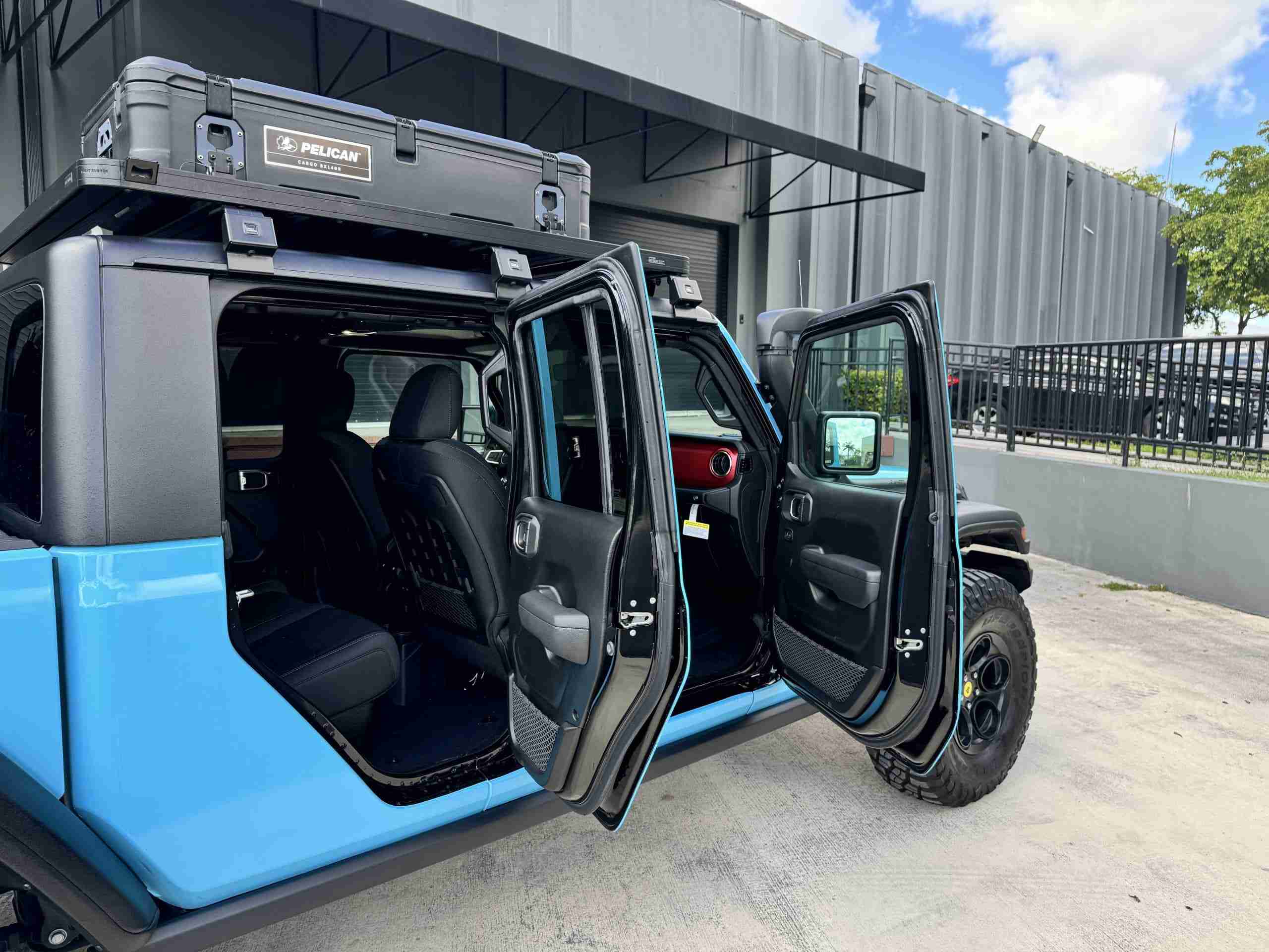 2022 Jeep Gladiator Rubicon 6×6 1 Owner – Custom Built – 800 miles NEW – Fox Suspension – $185k BUILD full