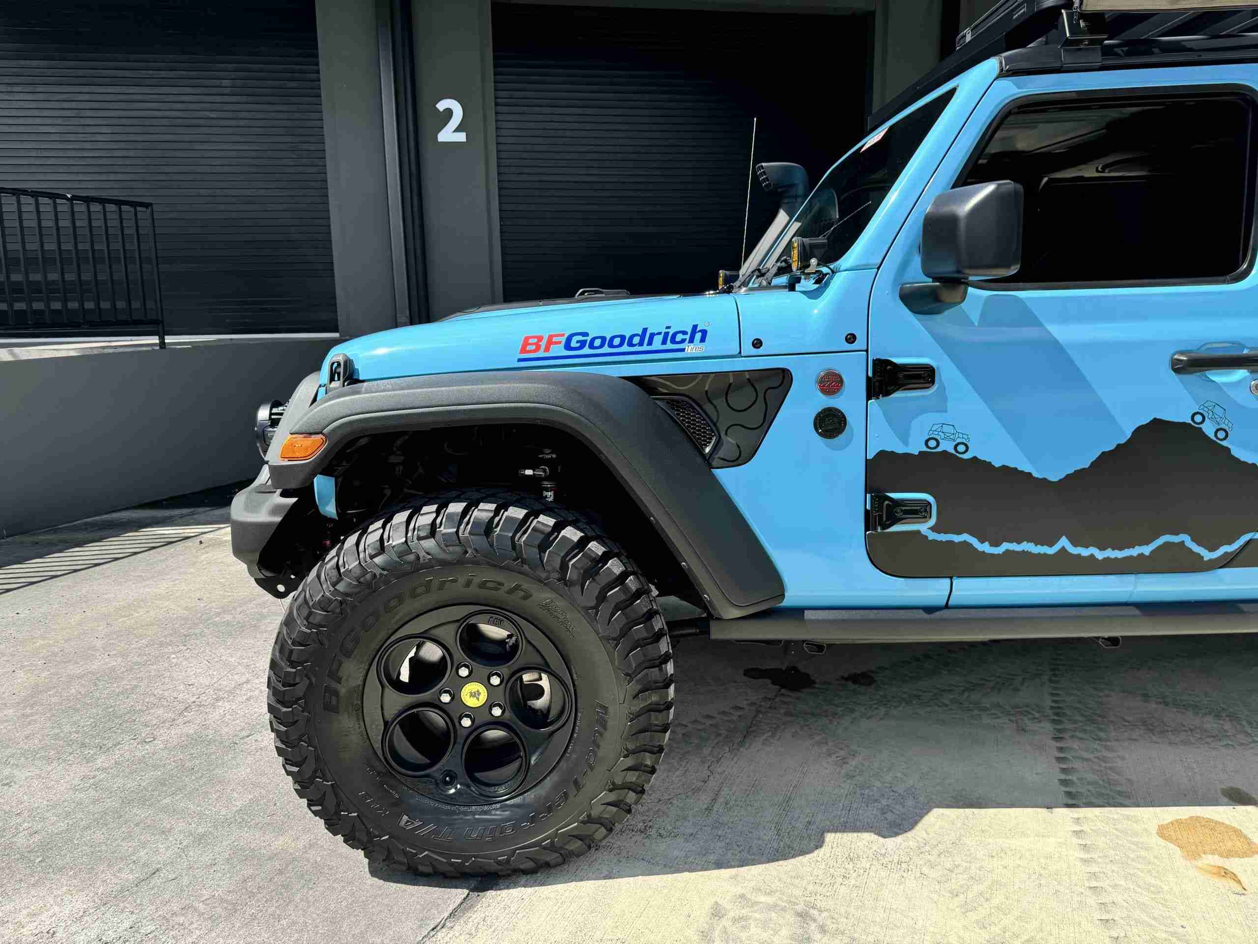 2022 Jeep Gladiator Rubicon 6×6 1 Owner – Custom Built – 800 miles NEW – Fox Suspension – $185k BUILD full
