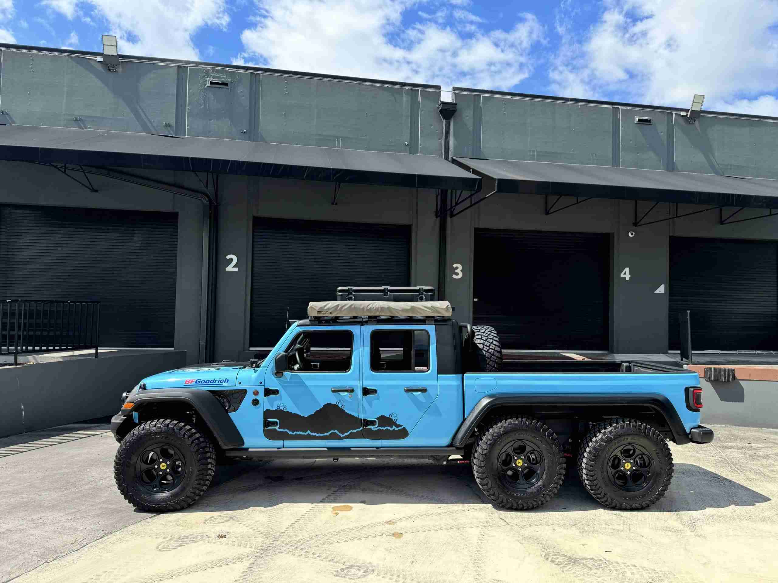 2022 Jeep Gladiator Rubicon 6×6 1 Owner – Custom Built – 800 miles NEW – Fox Suspension – $185k BUILD full