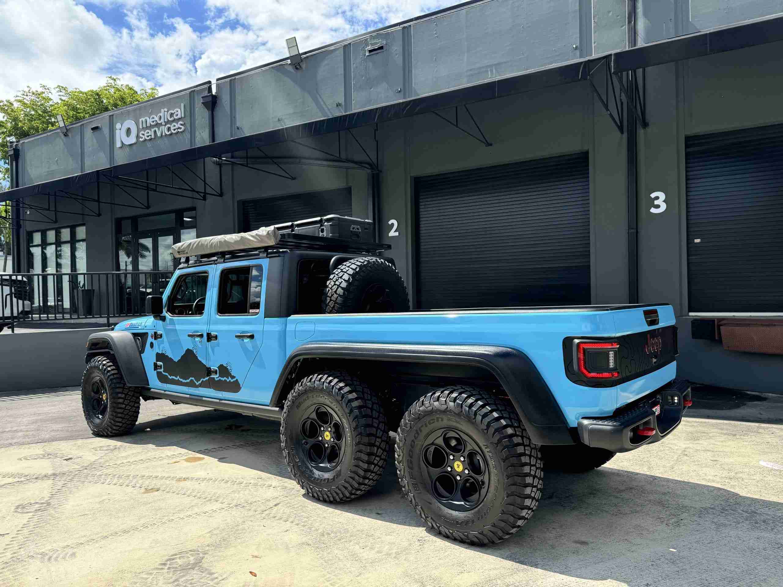 2022 Jeep Gladiator Rubicon 6×6 1 Owner – Custom Built – 800 miles NEW – Fox Suspension – $185k BUILD full