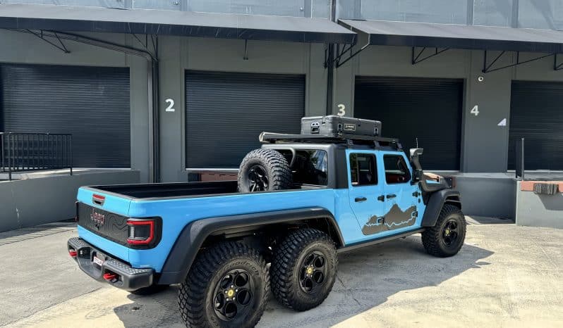 
 2022 Jeep Gladiator Rubicon 6×6 1 Owner – Custom Built – 800 miles NEW – Fox Suspension – $185k BUILD full									