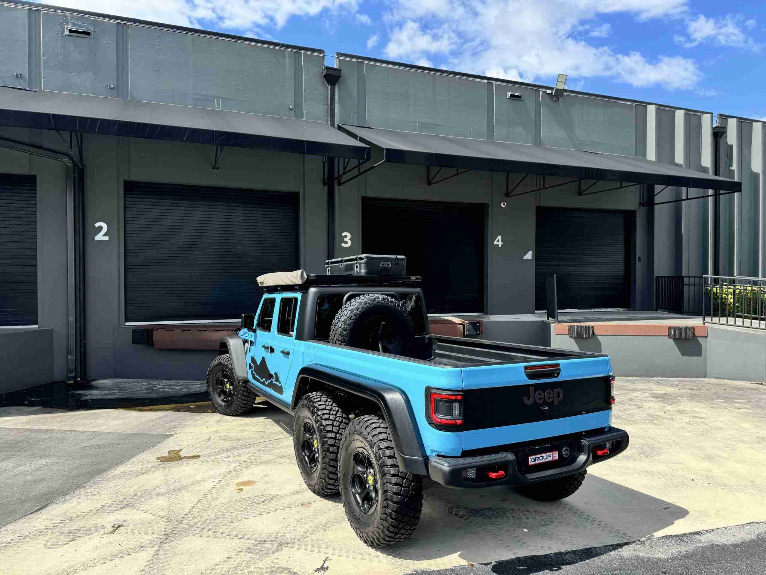 2022 Jeep Gladiator Rubicon 6×6 1 Owner – Custom Built – 800 miles NEW – Fox Suspension – $185k BUILD full