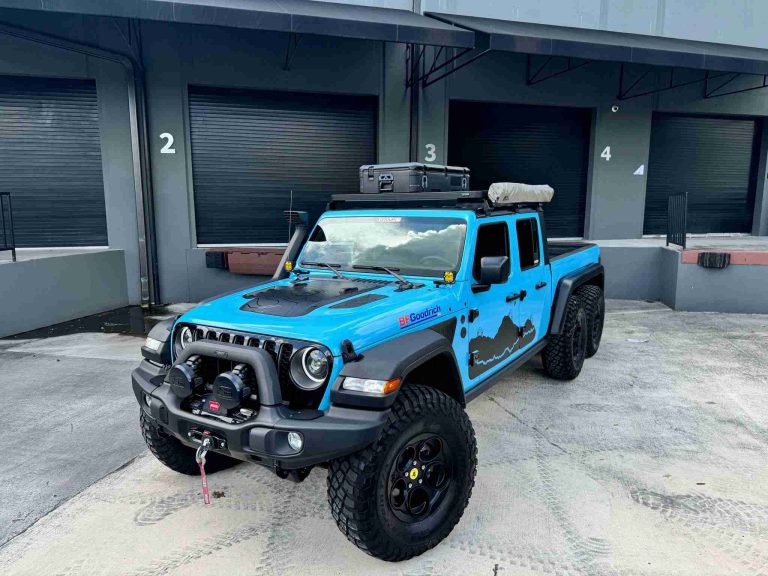 2022 Jeep Gladiator Rubicon 6×6 1 Owner – Custom Built – 800 miles NEW – Fox Suspension – $185k BUILD