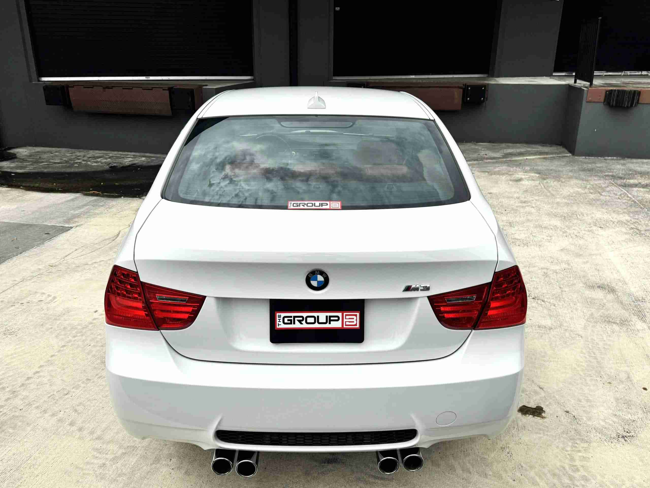 2008 BMW M3 E90 Single Hump Slicktop 74k Miles – 6 Speed Manual – LCI upgrades – Alpine White – Fox Red full