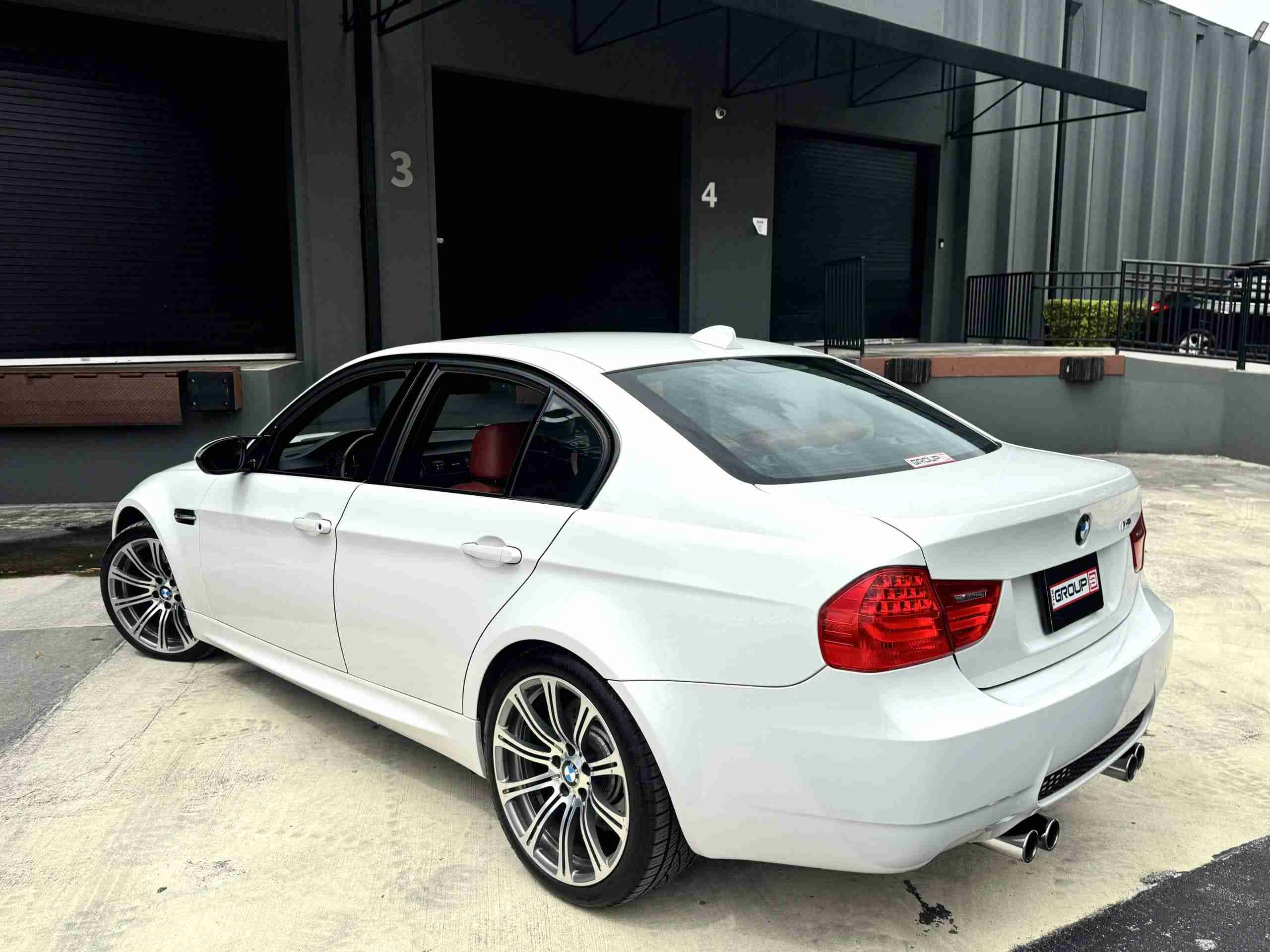 2008 BMW M3 E90 Single Hump Slicktop 74k Miles – 6 Speed Manual – LCI upgrades – Alpine White – Fox Red full