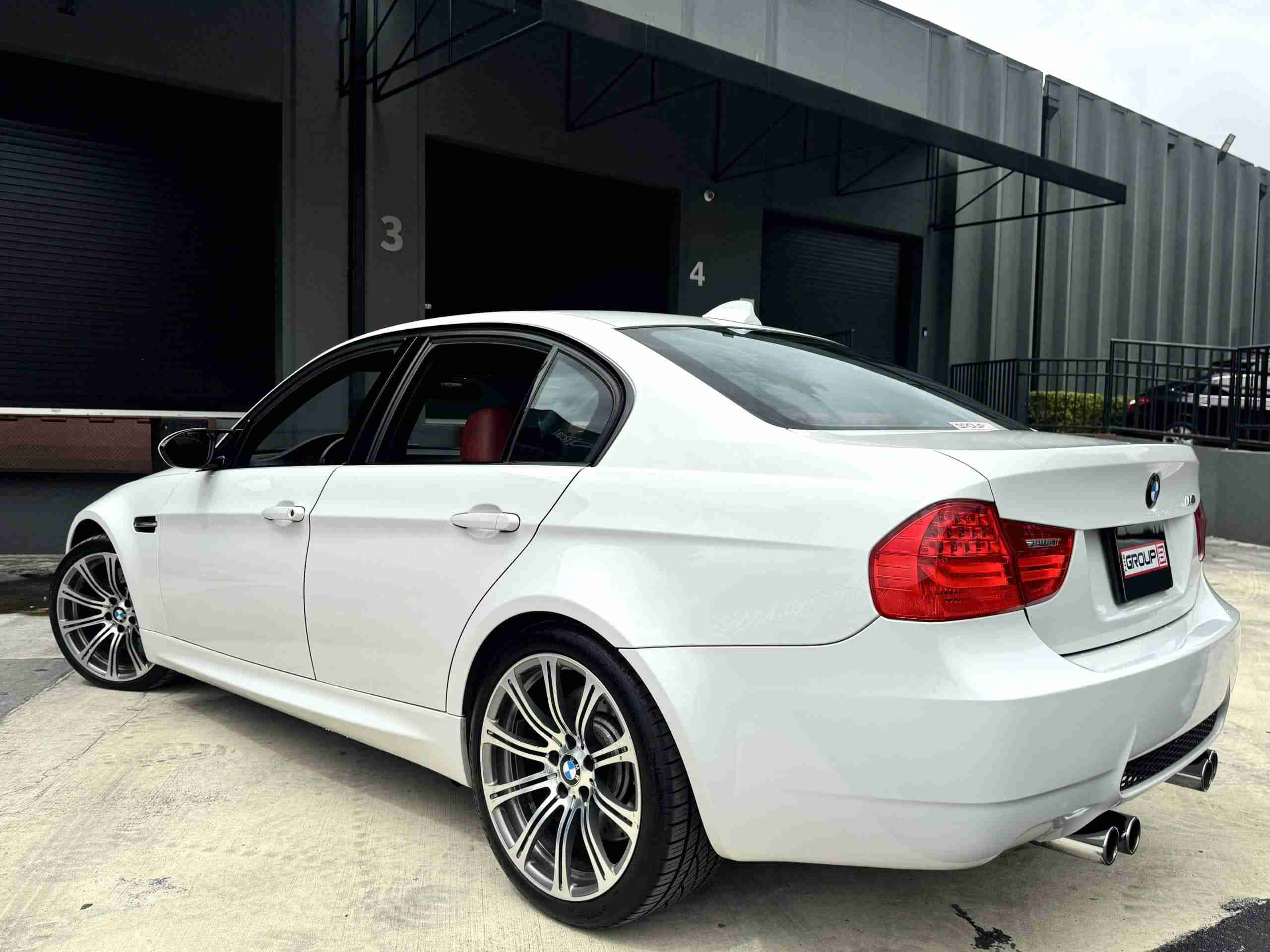 2008 BMW M3 E90 Single Hump Slicktop 74k Miles – 6 Speed Manual – LCI upgrades – Alpine White – Fox Red full