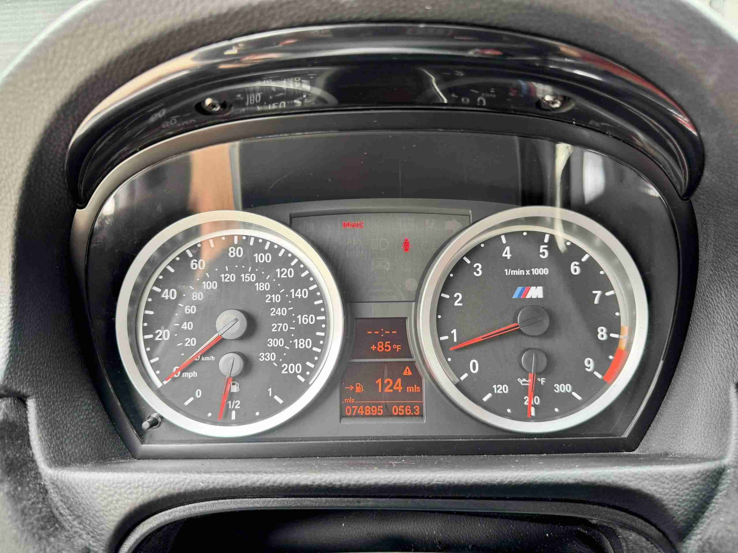 2008 BMW M3 E90 Single Hump Slicktop 74k Miles – 6 Speed Manual – LCI upgrades – Alpine White – Fox Red full
