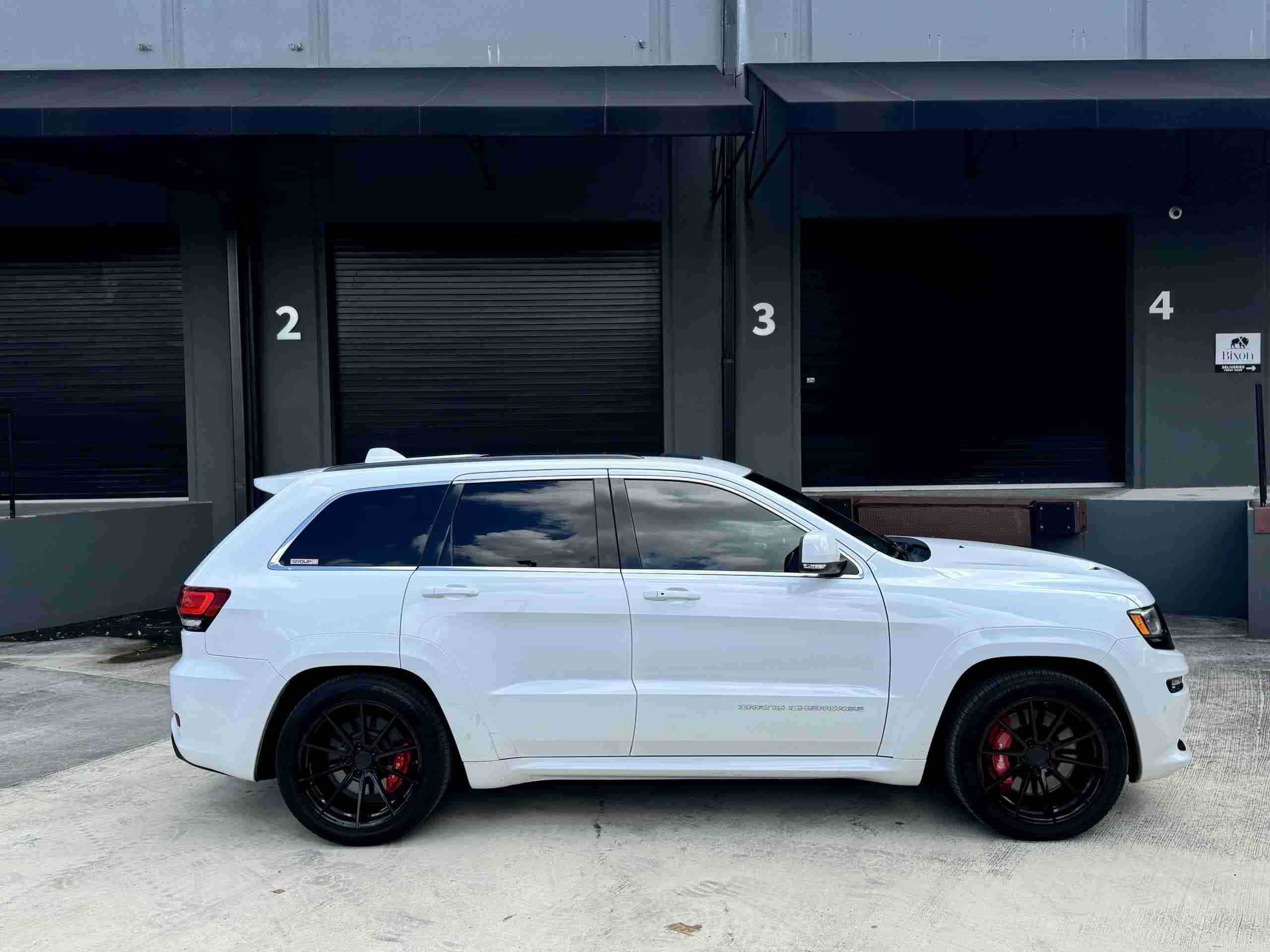 2015 Jeep Grand Cherokee SRT 4WD 2 Owner Florida Car – Only 54k miles – 27L Pkg – Well Sorted – Nice Condition full
