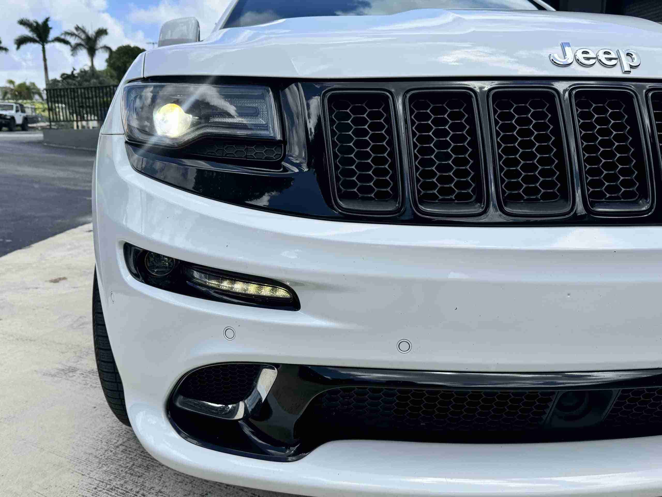 2015 Jeep Grand Cherokee SRT 4WD 2 Owner Florida Car – Only 54k miles – 27L Pkg – Well Sorted – Nice Condition full