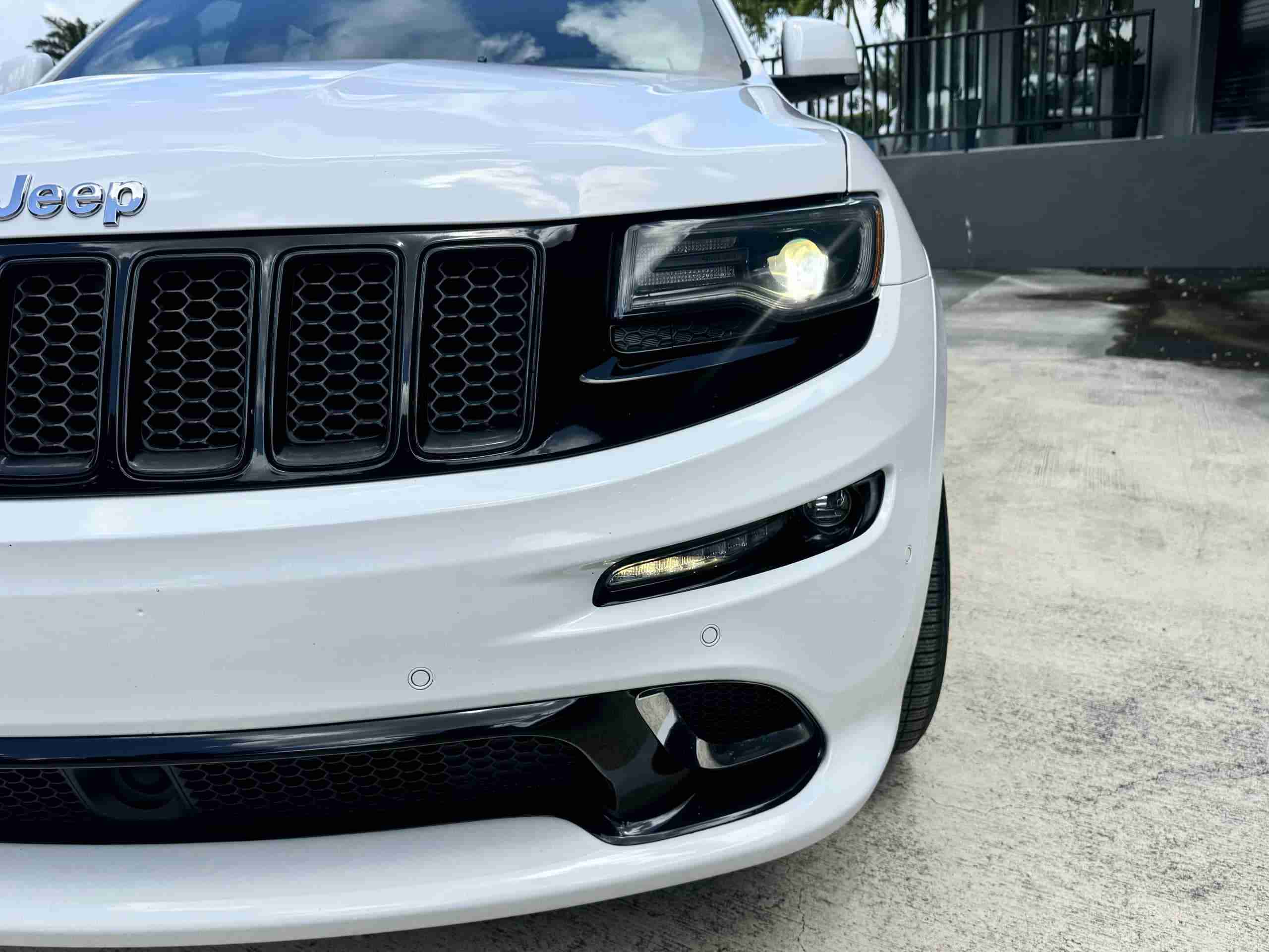 2015 Jeep Grand Cherokee SRT 4WD 2 Owner Florida Car – Only 54k miles – 27L Pkg – Well Sorted – Nice Condition full