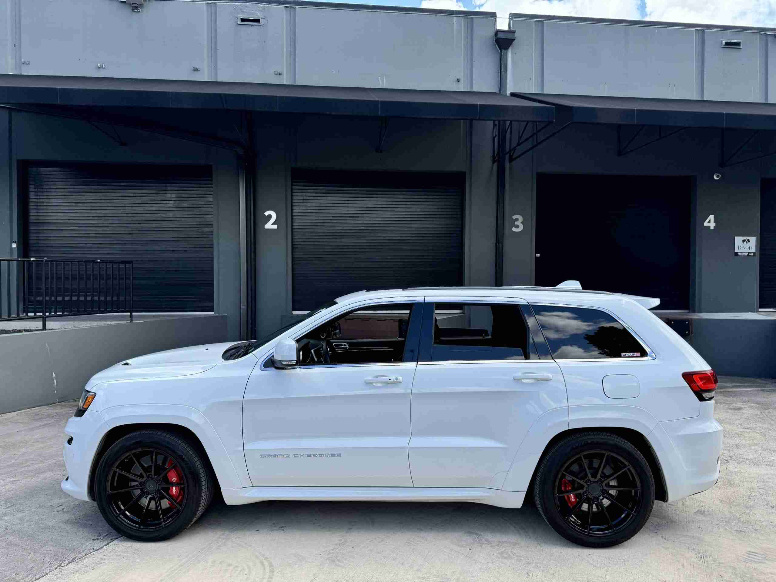 2015 Jeep Grand Cherokee SRT 4WD 2 Owner Florida Car – Only 54k miles – 27L Pkg – Well Sorted – Nice Condition full