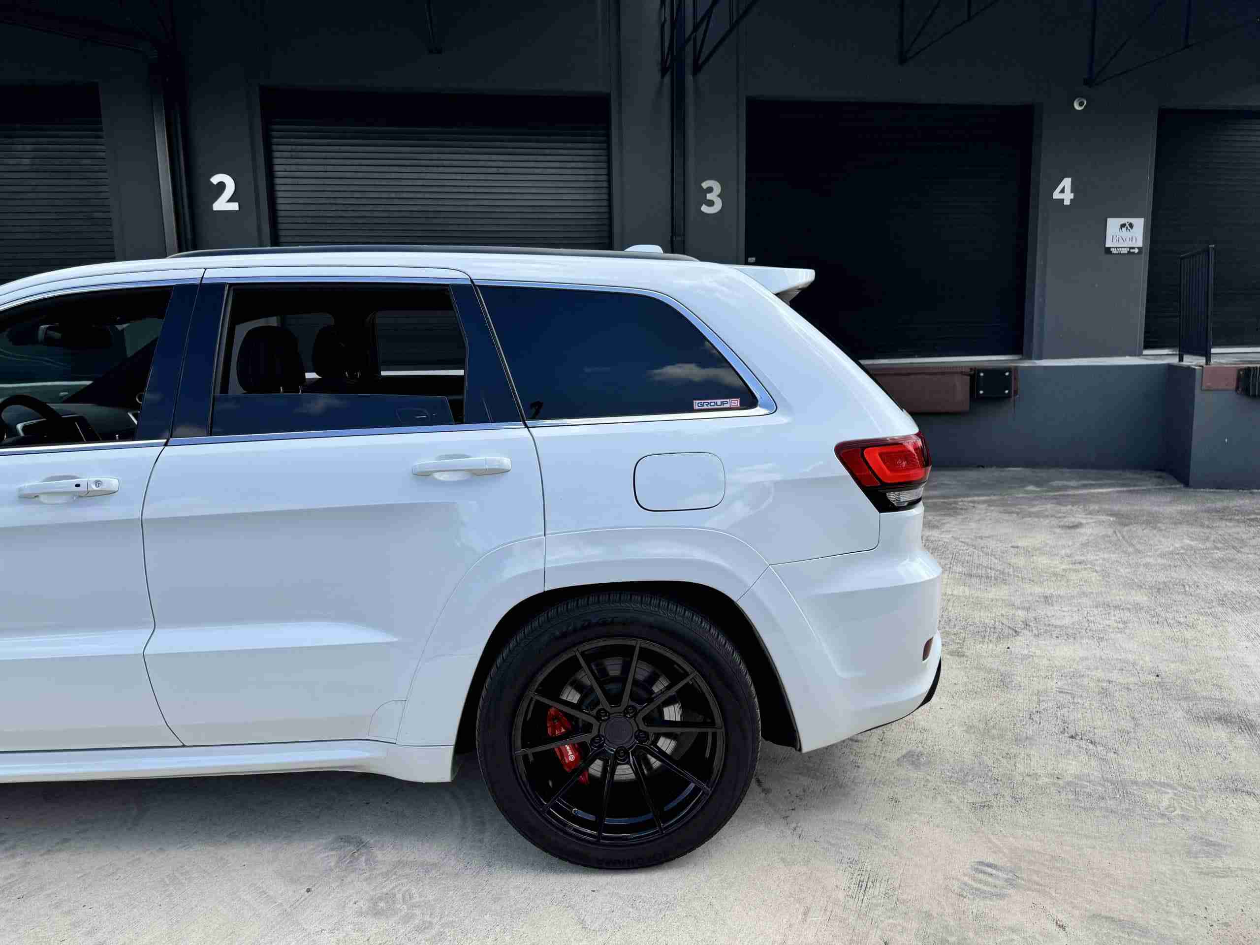2015 Jeep Grand Cherokee SRT 4WD 2 Owner Florida Car – Only 54k miles – 27L Pkg – Well Sorted – Nice Condition full