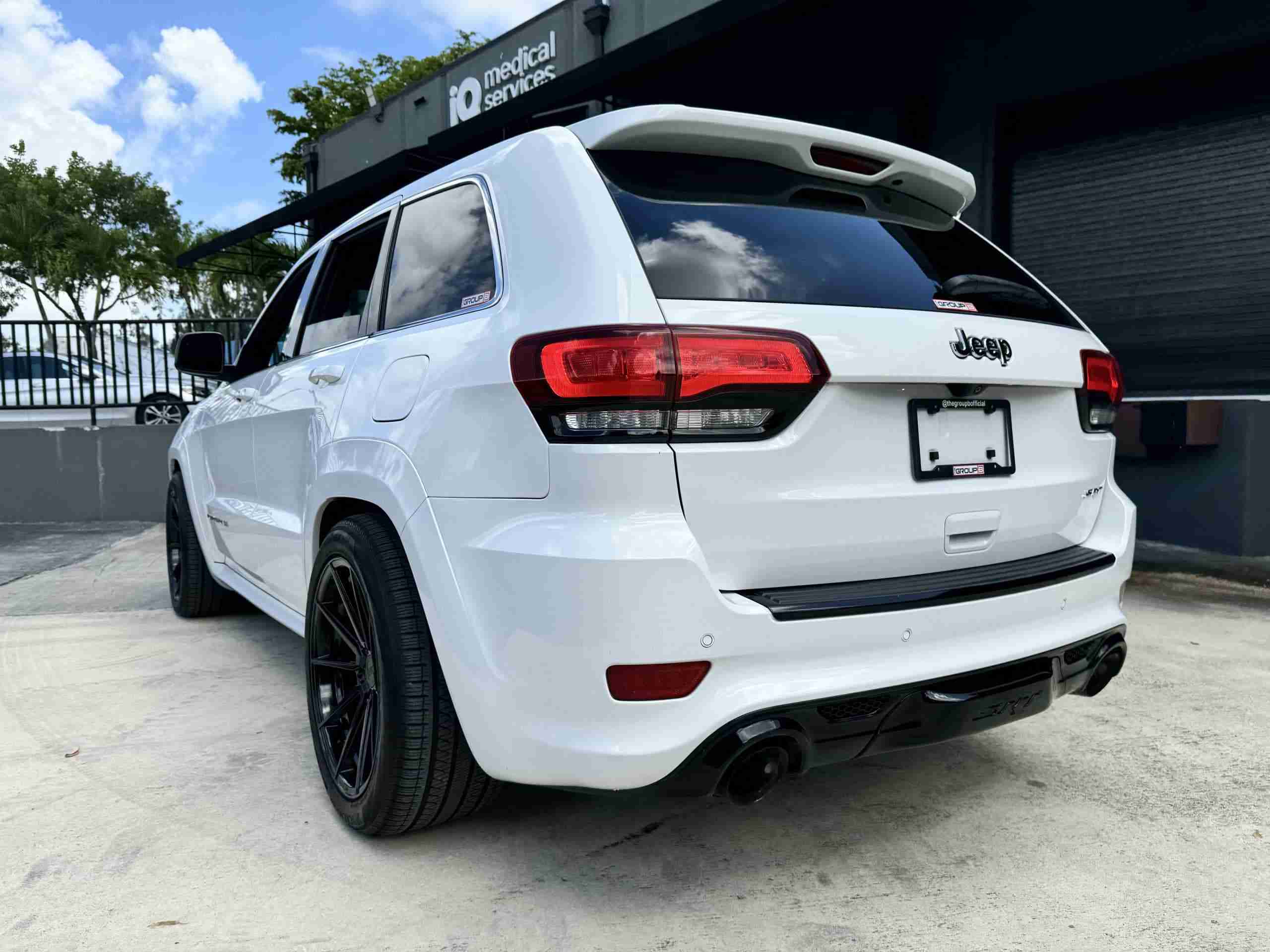 2015 Jeep Grand Cherokee SRT 4WD 2 Owner Florida Car – Only 54k miles – 27L Pkg – Well Sorted – Nice Condition full