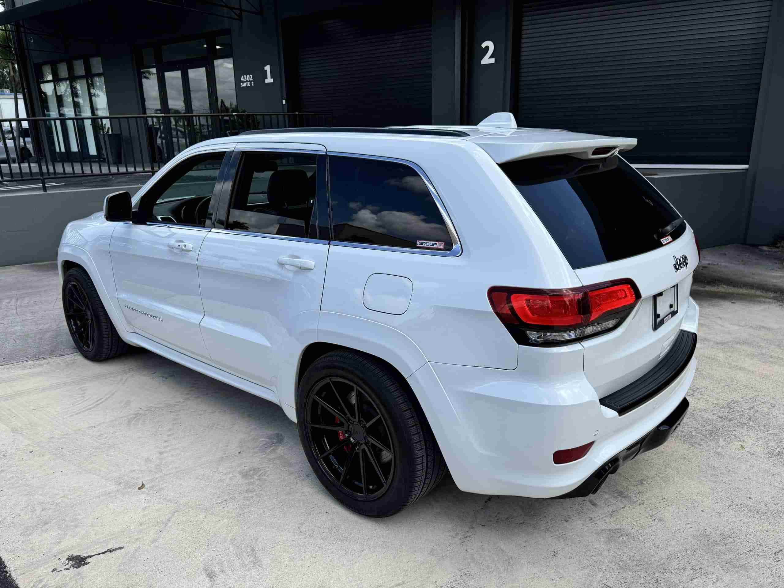 2015 Jeep Grand Cherokee SRT 4WD 2 Owner Florida Car – Only 54k miles – 27L Pkg – Well Sorted – Nice Condition full