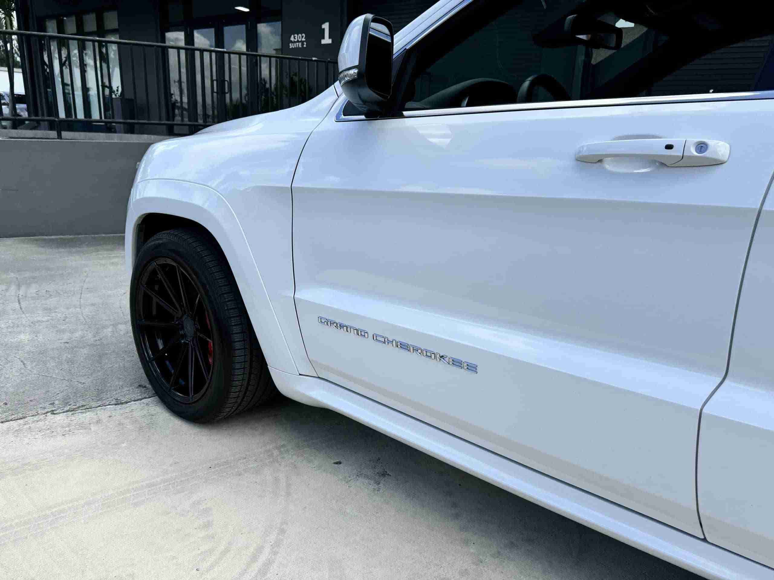 2015 Jeep Grand Cherokee SRT 4WD 2 Owner Florida Car – Only 54k miles – 27L Pkg – Well Sorted – Nice Condition full
