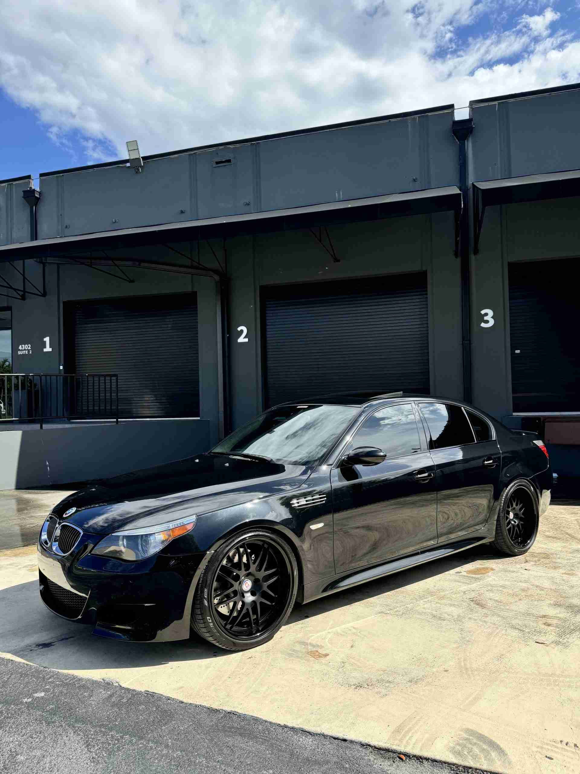 2007 BMW M5 – 550HP – SMG – 79k Miles full
