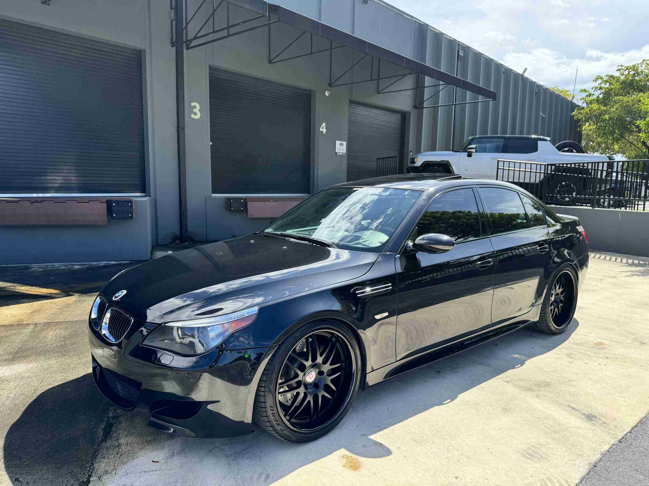 2007 BMW M5 – 550HP – SMG – 79k Miles full