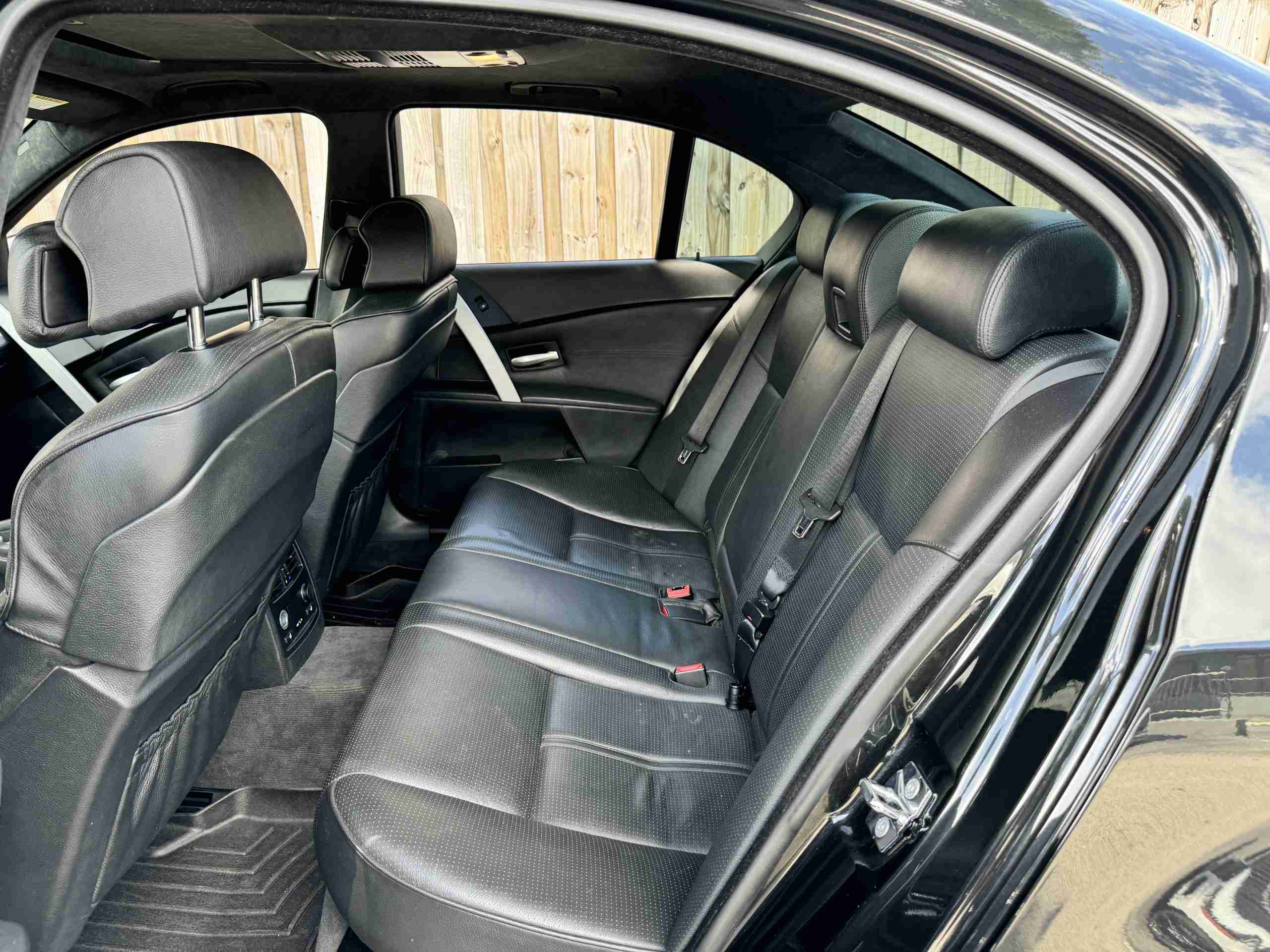 2007 BMW M5 – 550HP – SMG – 79k Miles full