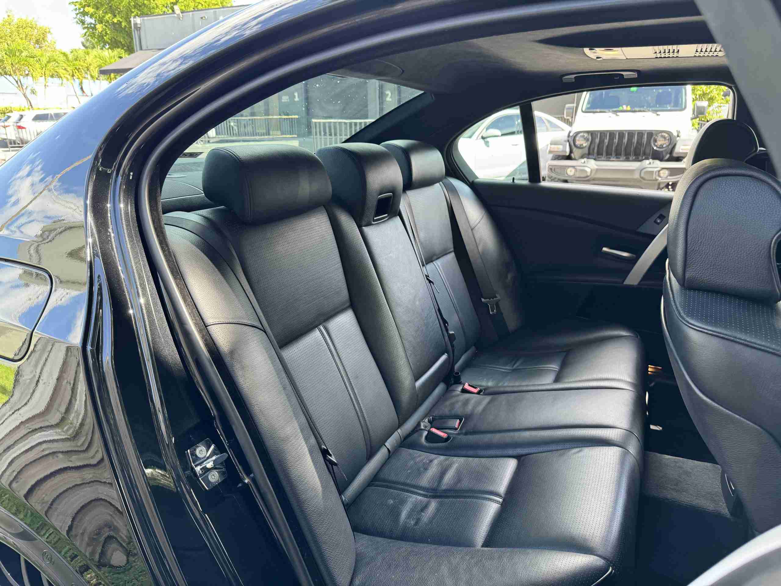 2007 BMW M5 – 550HP – SMG – 79k Miles full