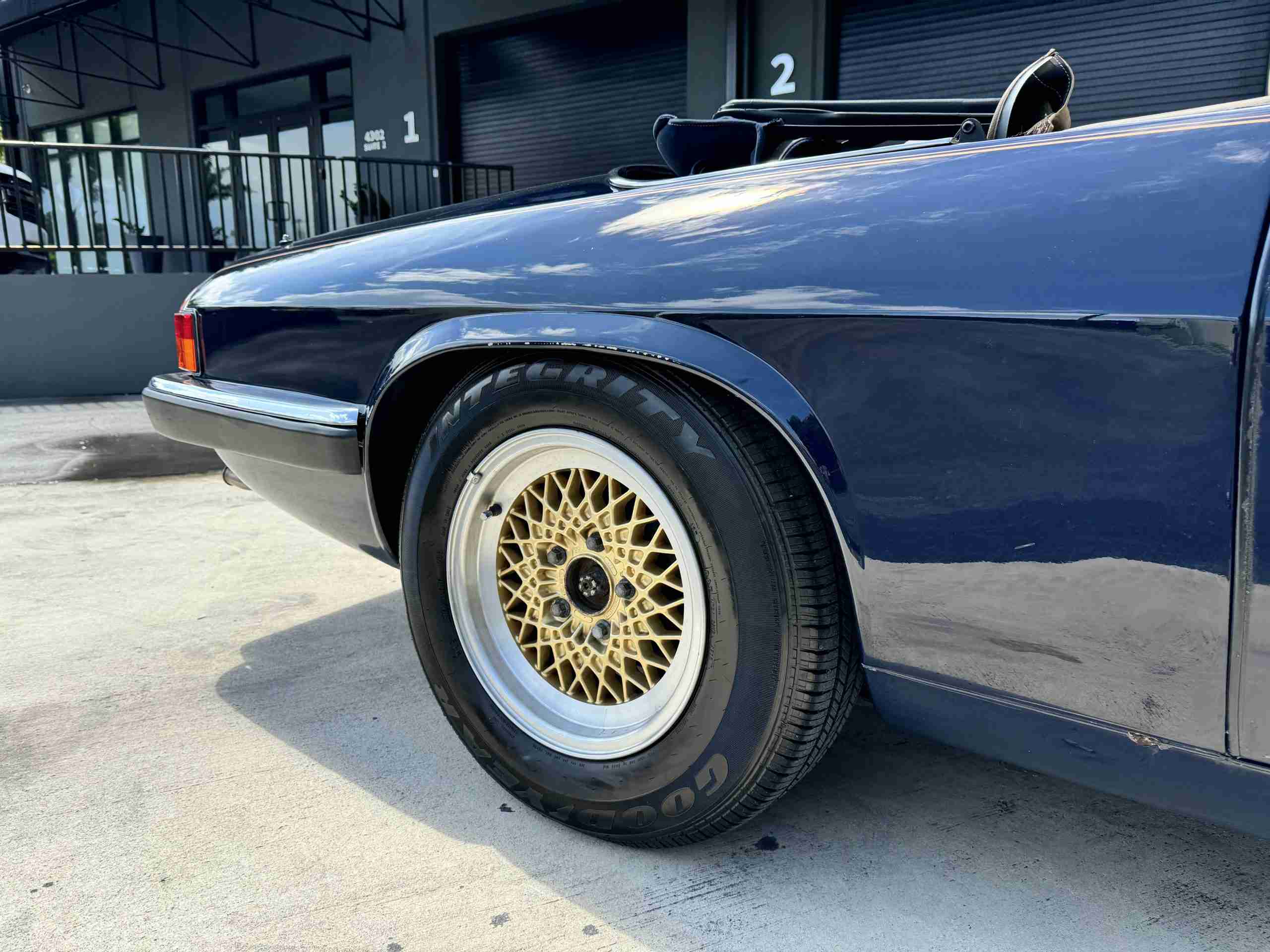 1988 Jaguar XJS V12 Convertible Same Owner Since 1992 – 35k Original miles – 15 inch BBS mesh wheels – Blue Top full