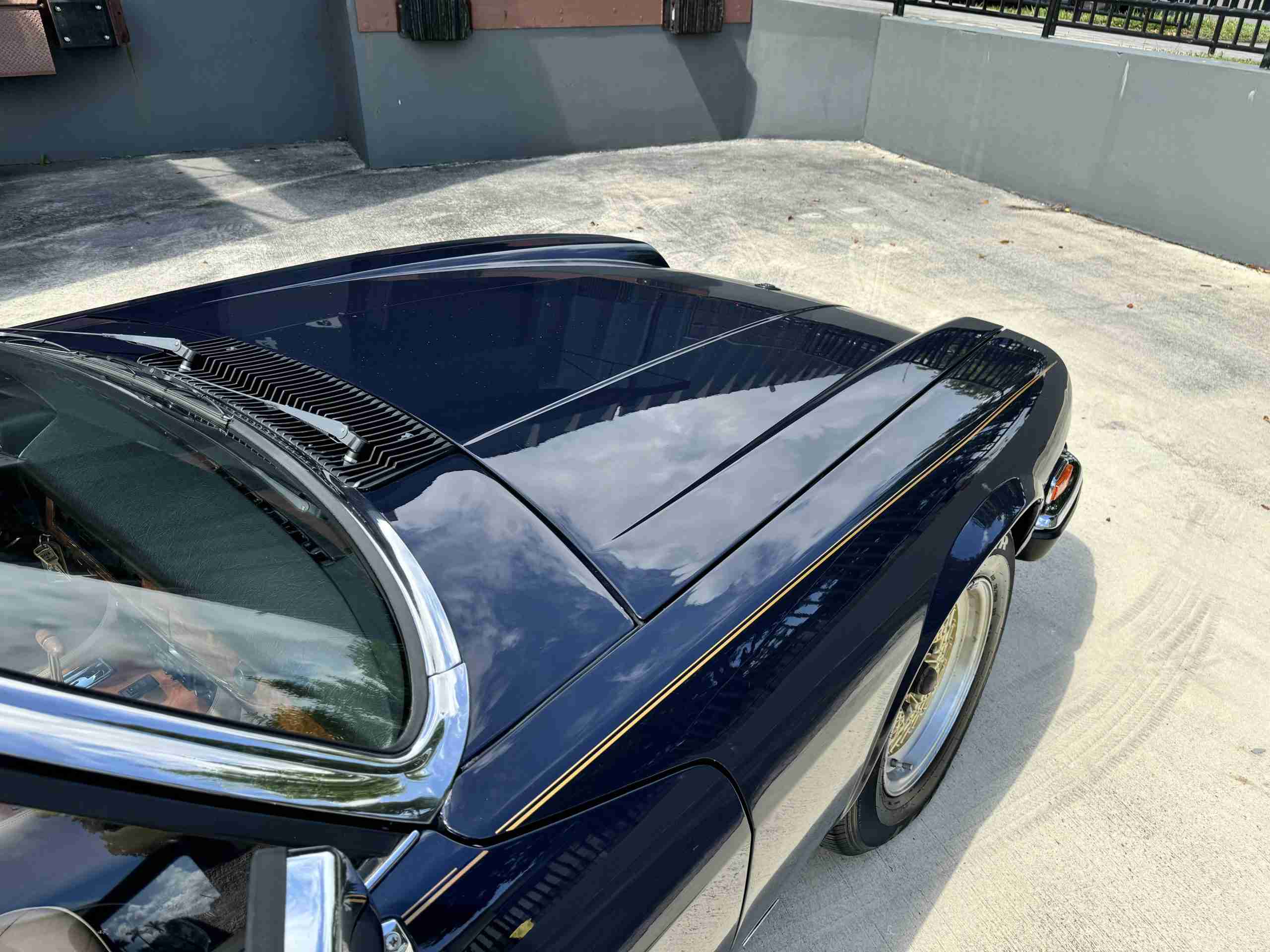 1988 Jaguar XJS V12 Convertible Same Owner Since 1992 – 35k Original miles – 15 inch BBS mesh wheels – Blue Top full