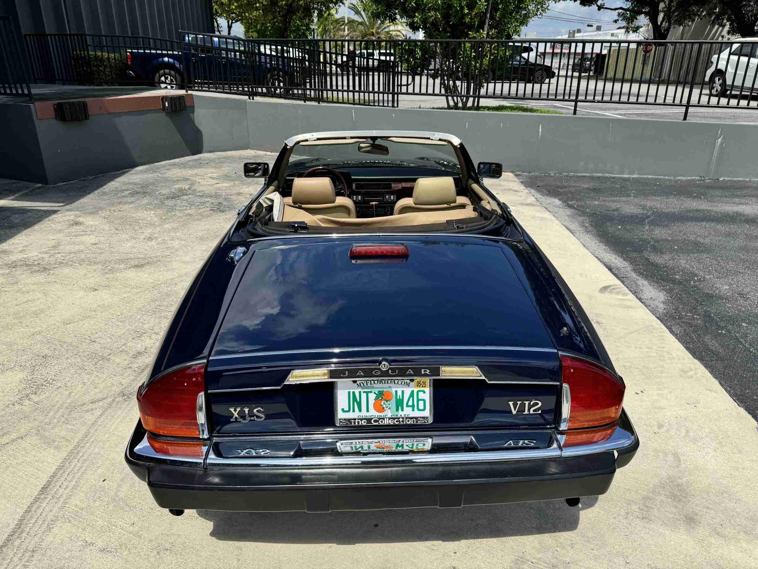 1988 Jaguar XJS V12 Convertible Same Owner Since 1992 – 35k Original miles – 15 inch BBS mesh wheels – Blue Top full