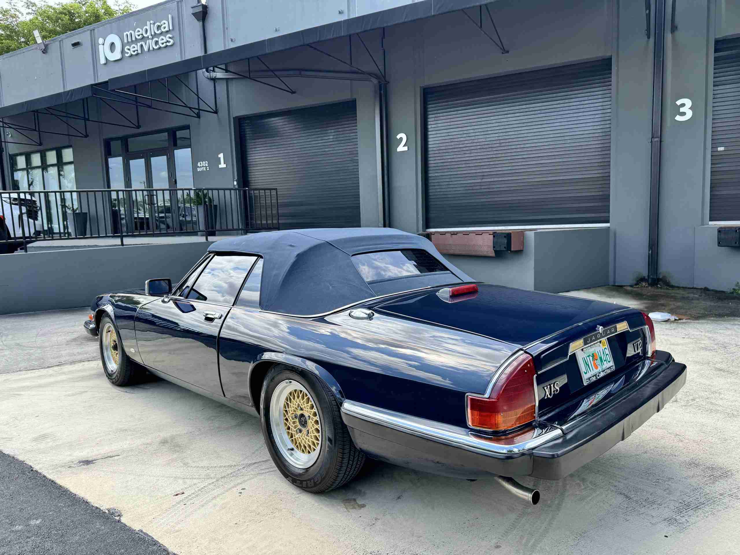 1988 Jaguar XJS V12 Convertible Same Owner Since 1992 – 35k Original miles – 15 inch BBS mesh wheels – Blue Top full