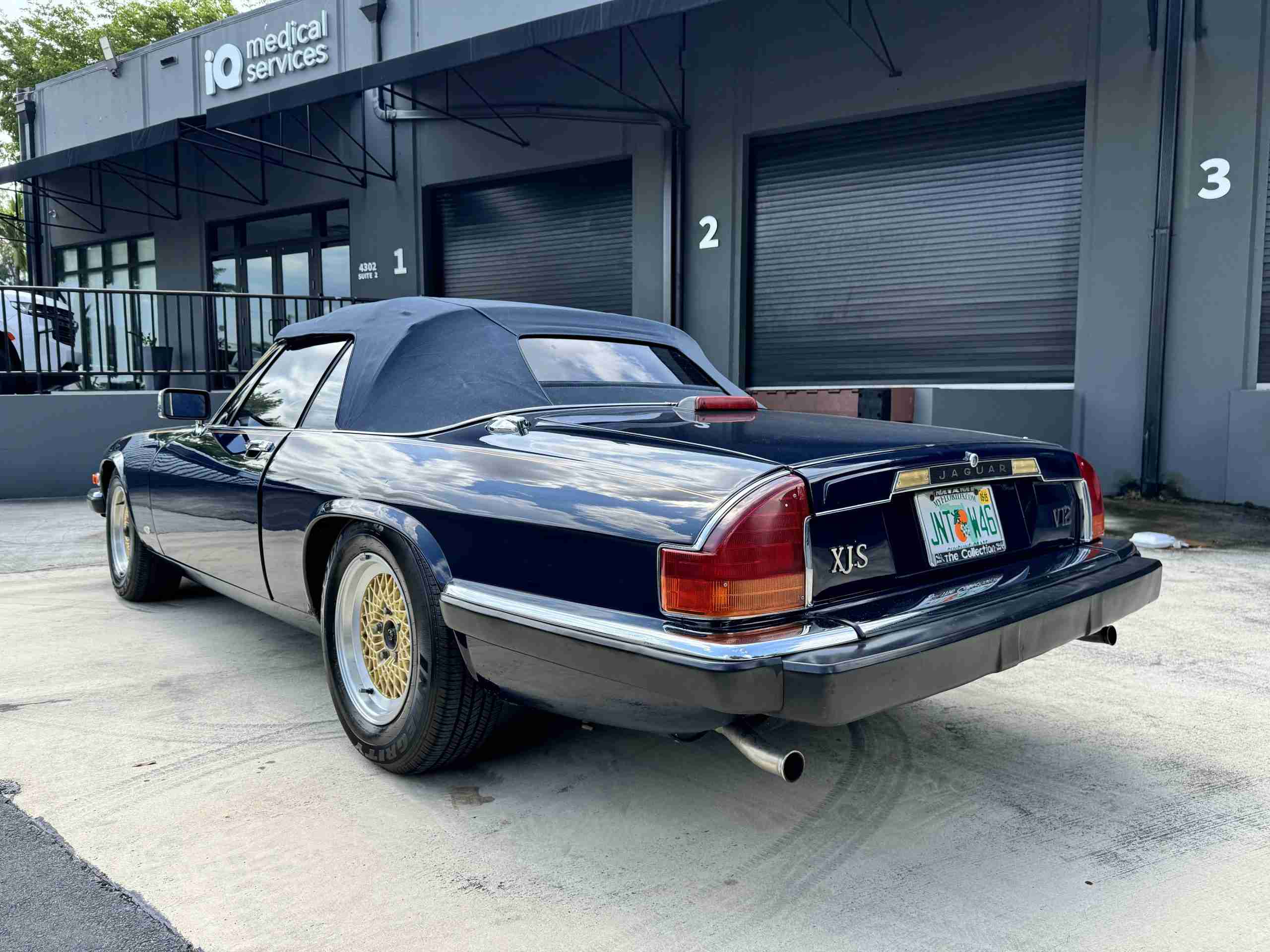 1988 Jaguar XJS V12 Convertible Same Owner Since 1992 – 35k Original miles – 15 inch BBS mesh wheels – Blue Top full