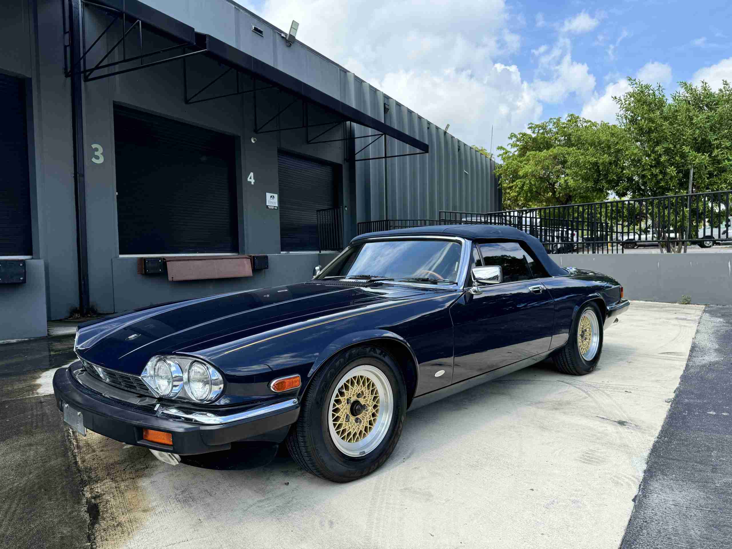 1988 Jaguar XJS V12 Convertible Same Owner Since 1992 – 35k Original miles – 15 inch BBS mesh wheels – Blue Top full