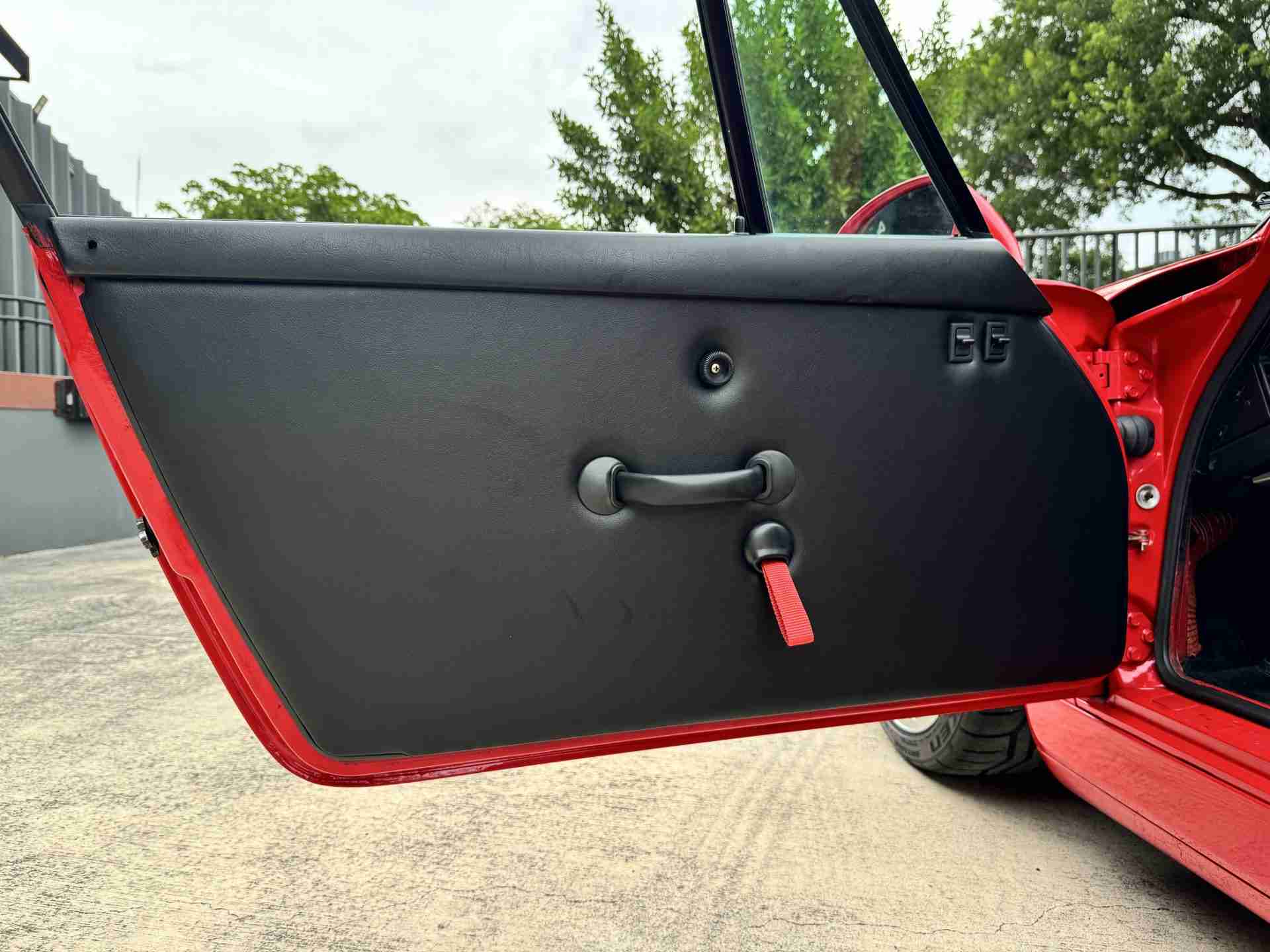1990 Porsche 964 Carrera Euro – Sunroof Delete – Big Brakes – Well sorted full