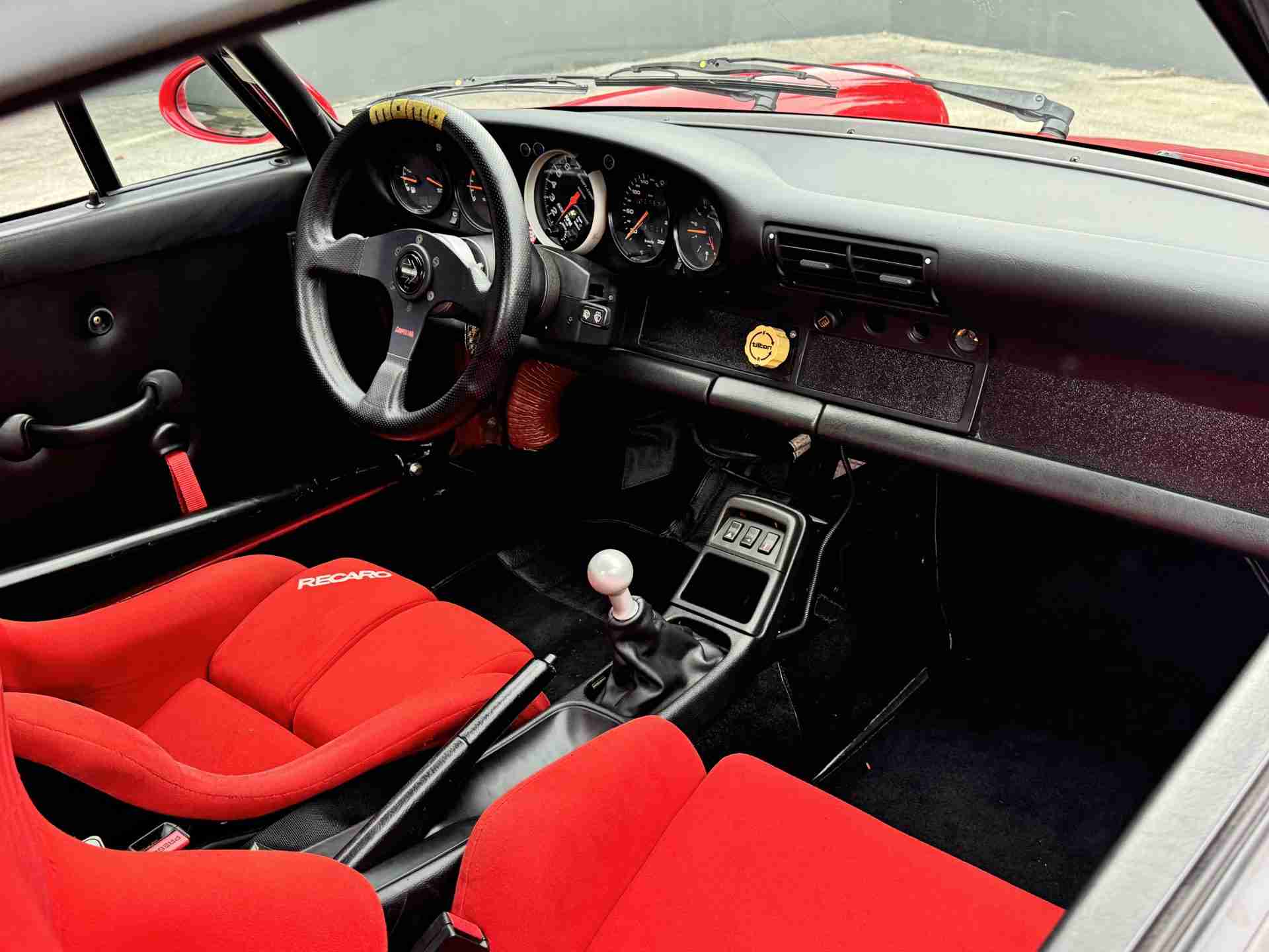 1990 Porsche 964 Carrera Euro – Sunroof Delete – Big Brakes – Well sorted full