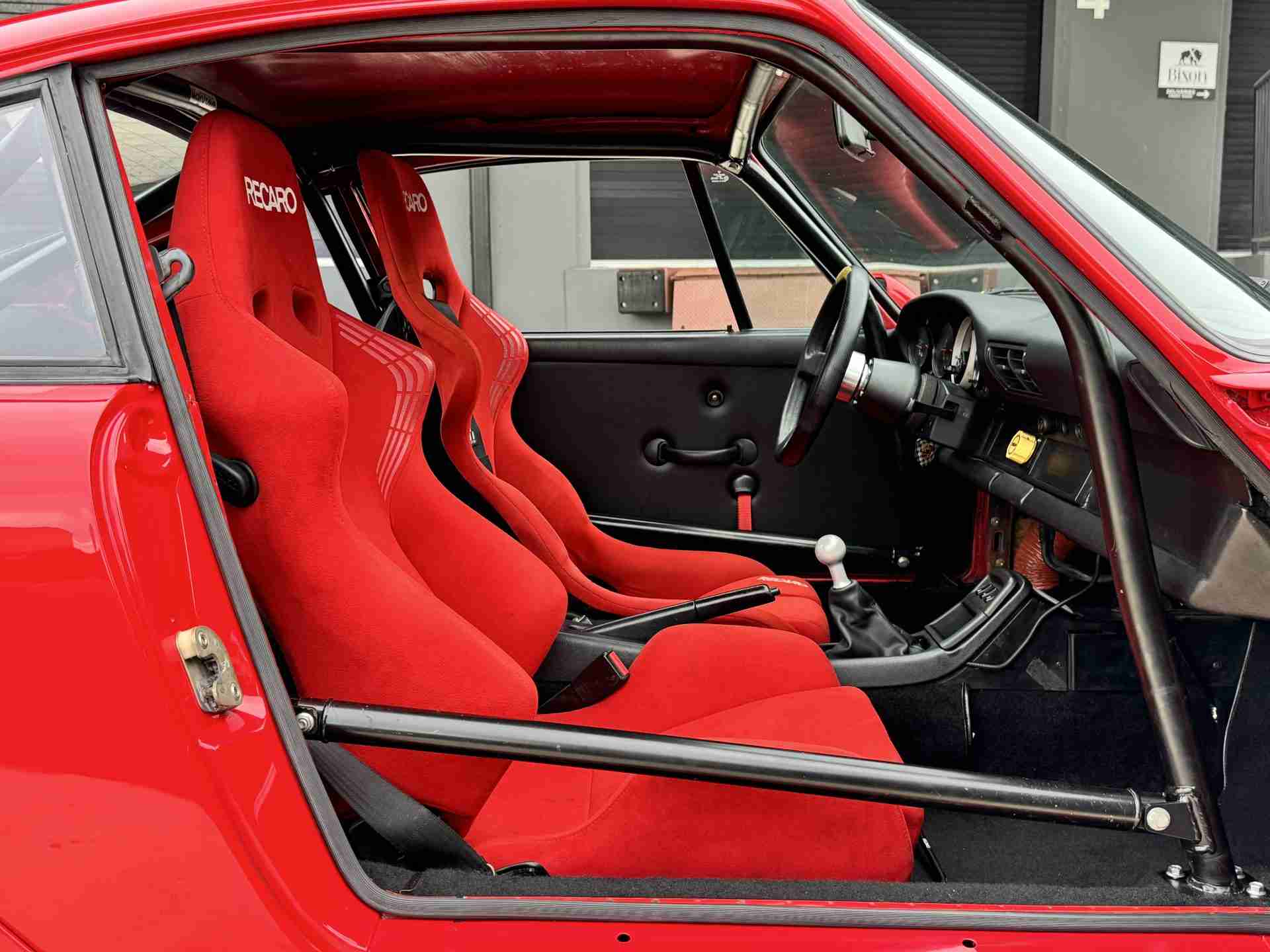 1990 Porsche 964 Carrera Euro – Sunroof Delete – Big Brakes – Well sorted full
