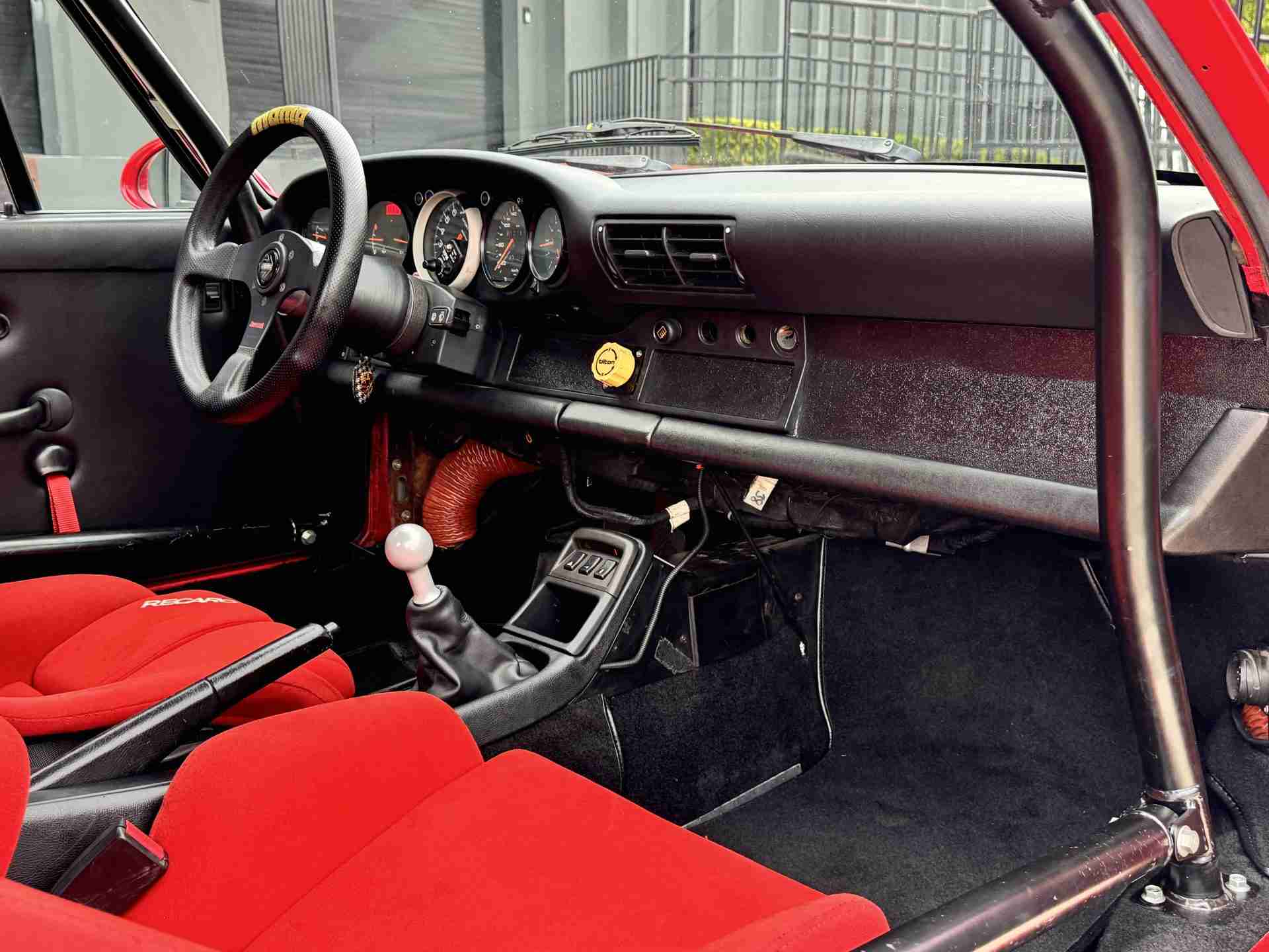 1990 Porsche 964 Carrera Euro – Sunroof Delete – Big Brakes – Well sorted full