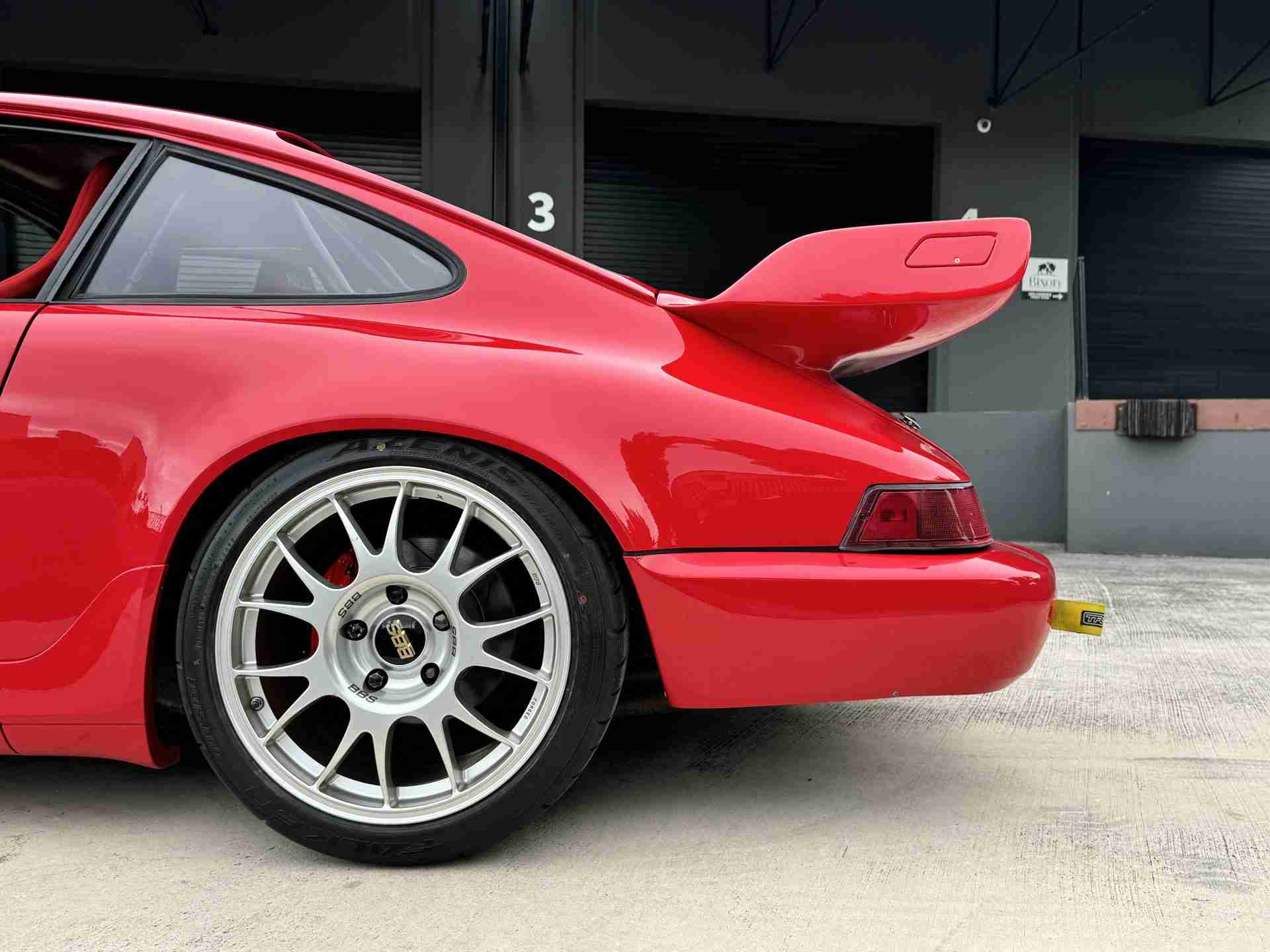1990 Porsche 964 Carrera Euro – Sunroof Delete – Big Brakes – Well sorted full