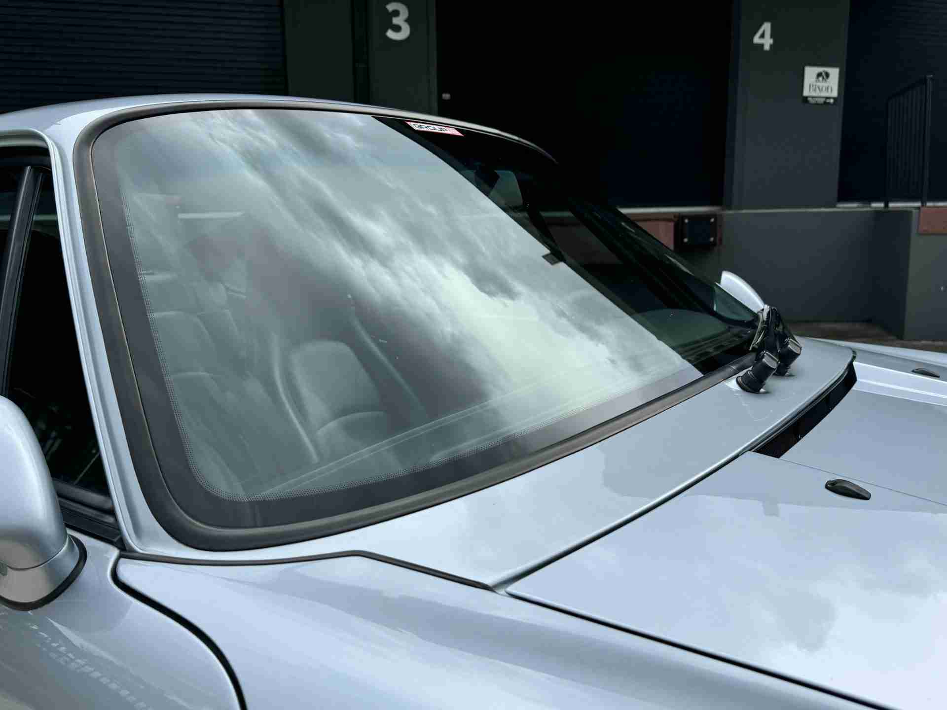 1996 Porsche 911 Carrera 993 Euro ROW – RS Modifications – Polar Silver – 65k miles – Sunroof Delete –  6 Spd full