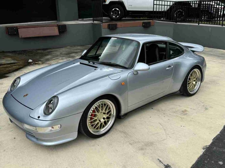 1996 Porsche 911 Carrera 993 Euro ROW – RS Modifications – Polar Silver – 65k miles – Sunroof Delete –  6 Spd