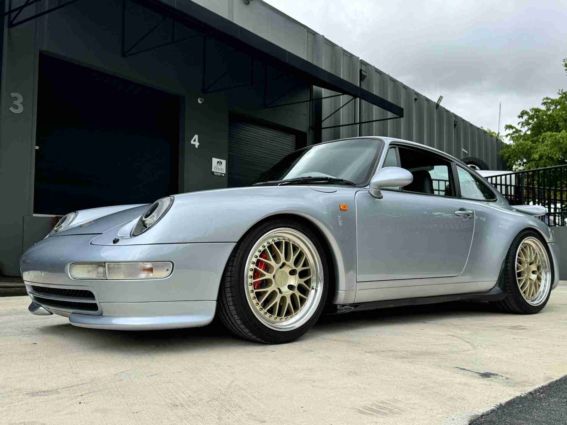 1996 Porsche 911 Carrera 993 Euro ROW – RS Modifications – Polar Silver – 65k miles – Sunroof Delete –  6 Spd full