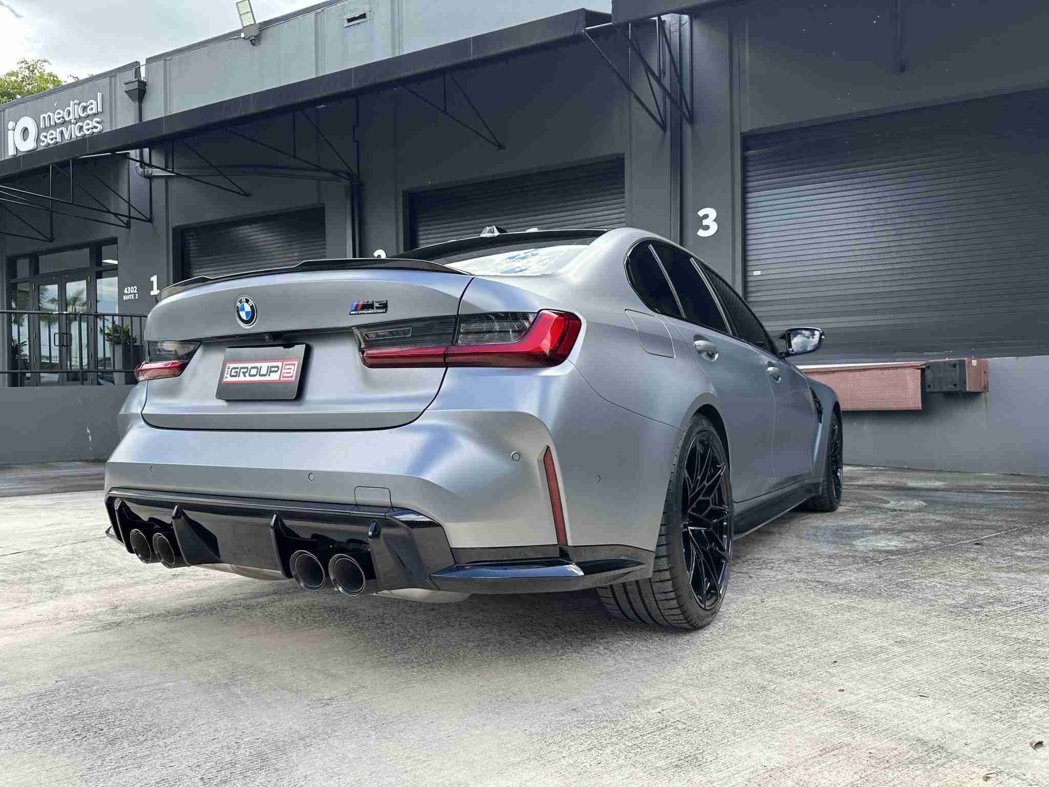 2024 BMW M3 Competition Frozen Pure Grey Metallic full