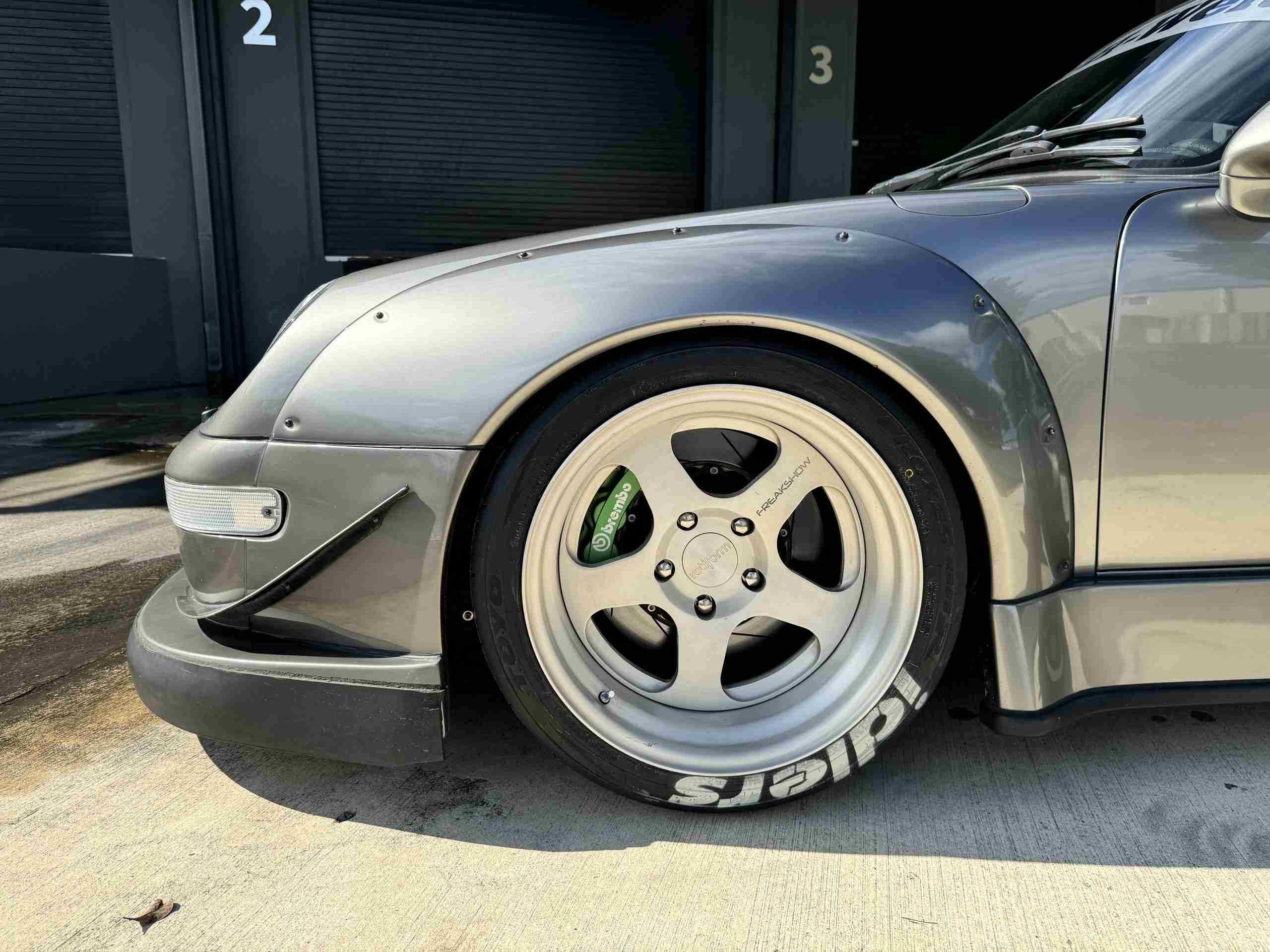 1995 PORSCHE 993 RWB ” FREAK SHOW” TWIN TURBO full