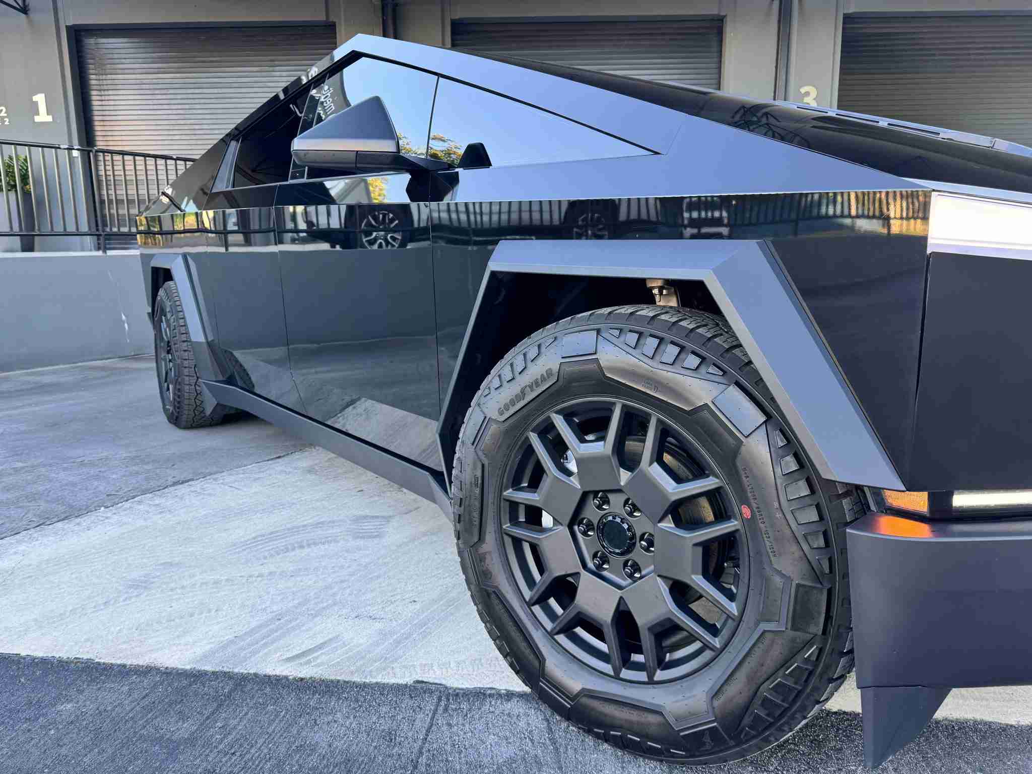 2024 Tesla Cybertruck Cyberbeast Foundation – Gloss Black Full Wrap 6k Miles full