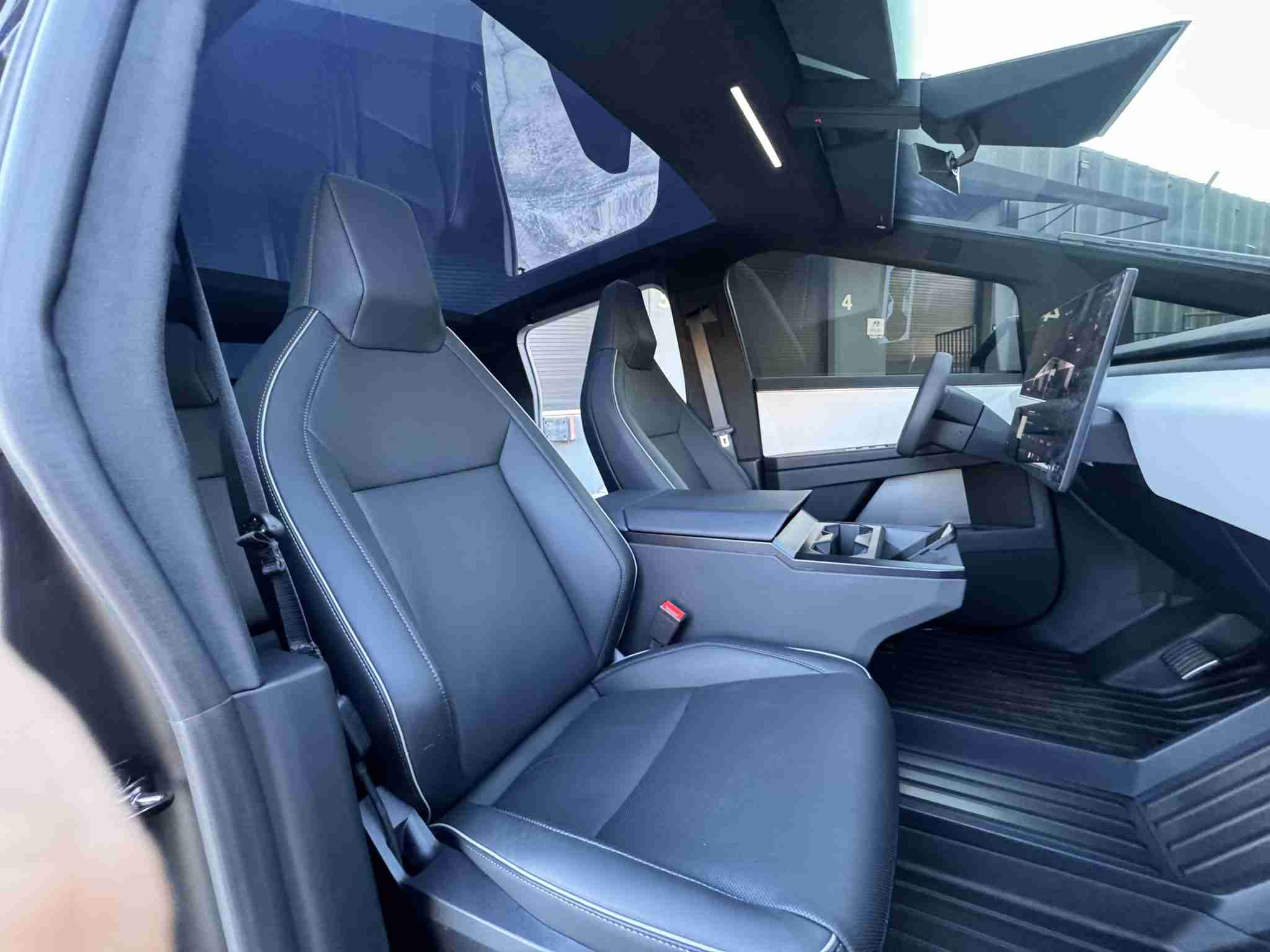 2024 Tesla Cybertruck Cyberbeast Foundation – Gloss Black Full Wrap 6k Miles full