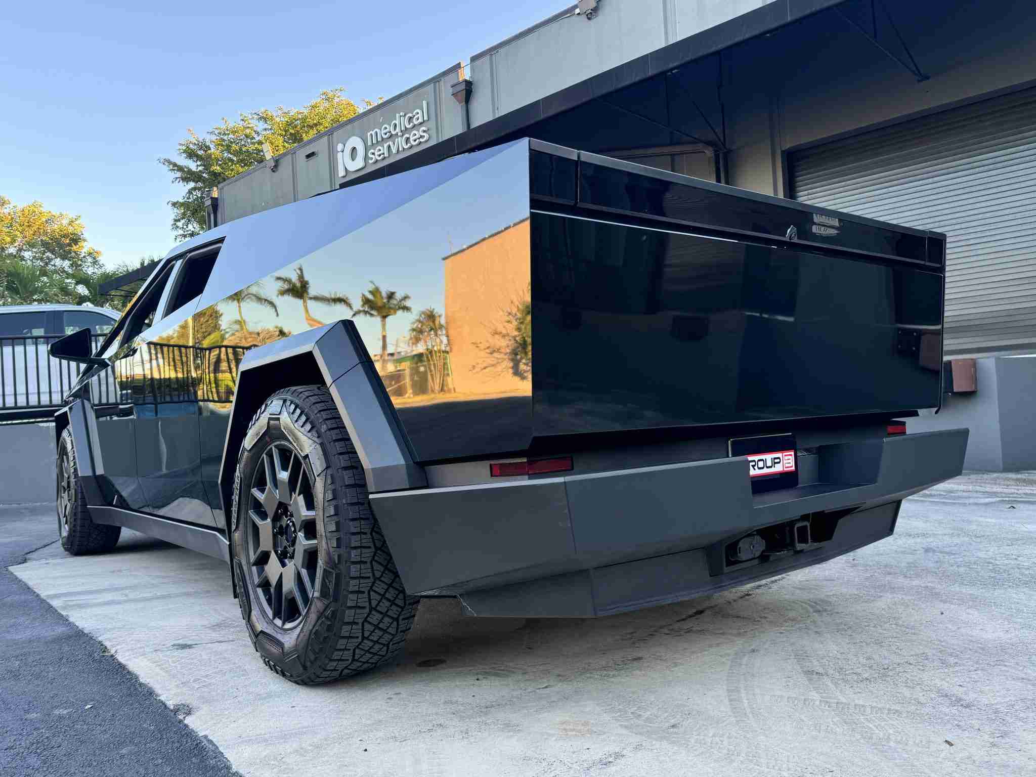 2024 Tesla Cybertruck Cyberbeast Foundation – Gloss Black Full Wrap 6k Miles full