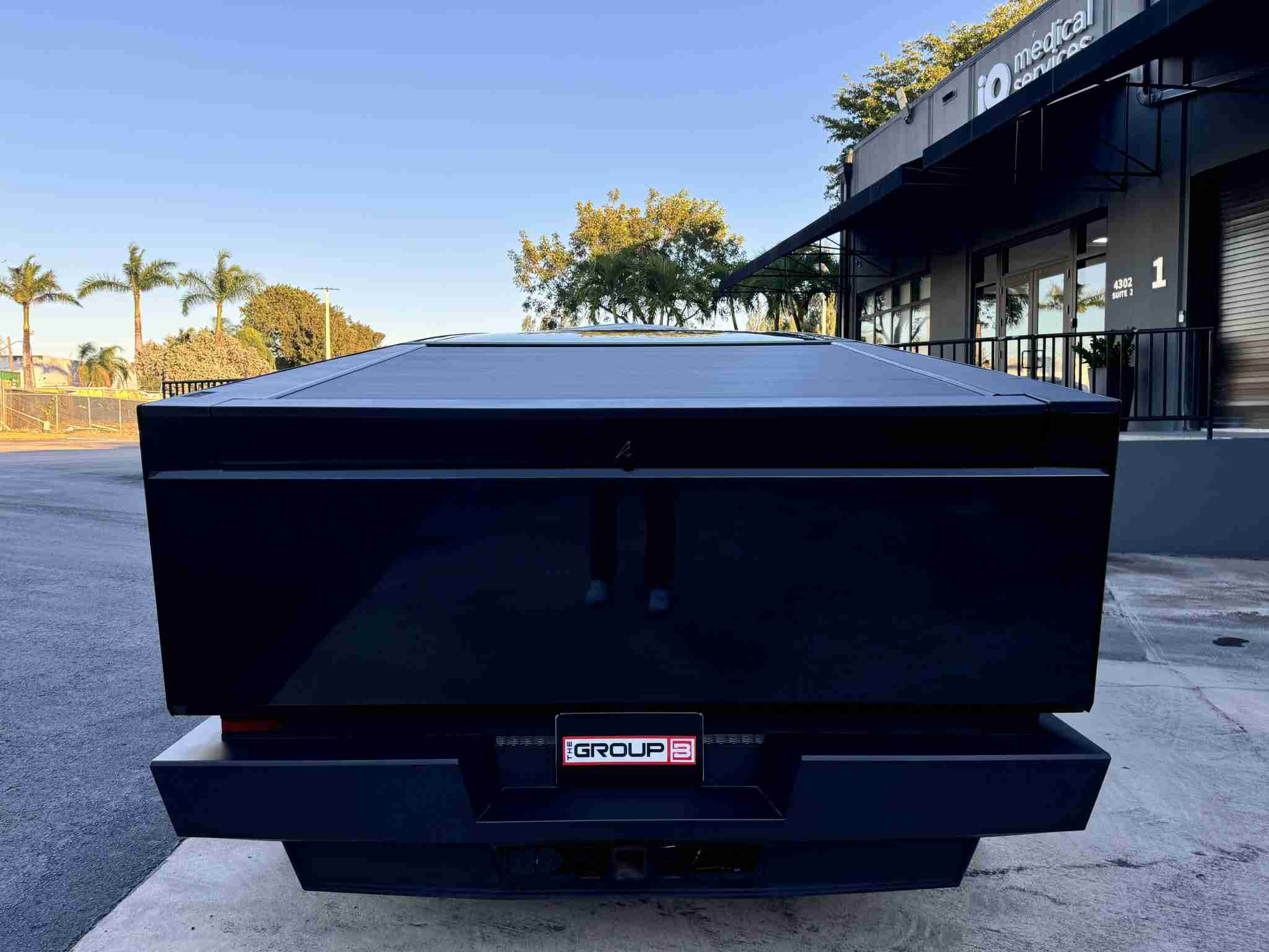 2024 Tesla Cybertruck Cyberbeast Foundation – Gloss Black Full Wrap 6k Miles full