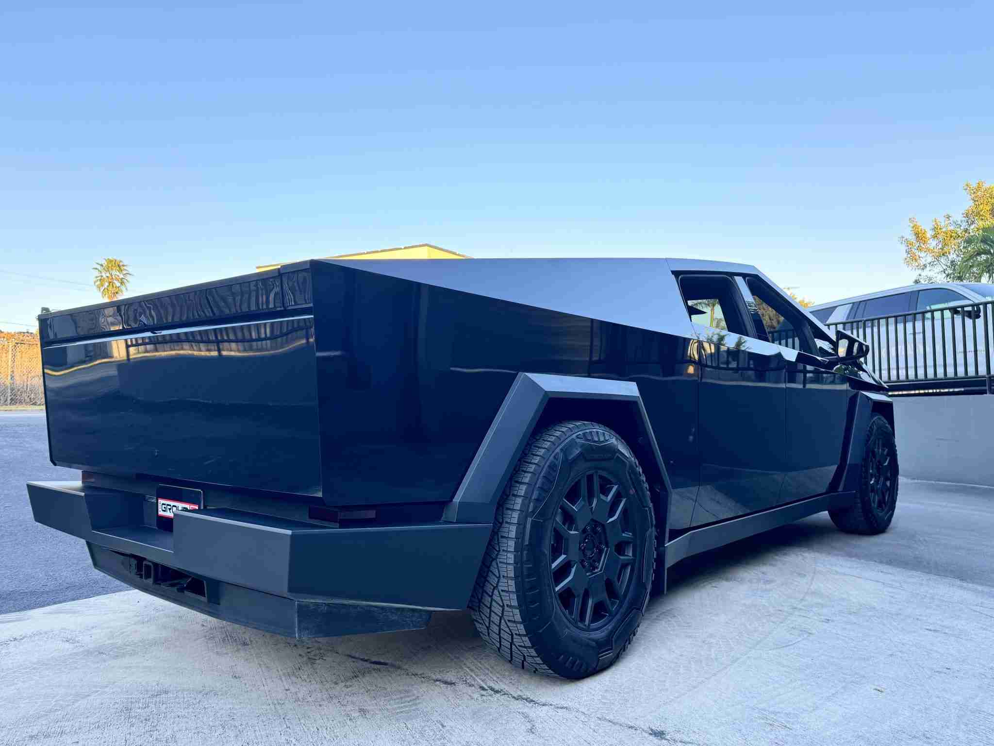 2024 Tesla Cybertruck Cyberbeast Foundation – Gloss Black Full Wrap 6k Miles full