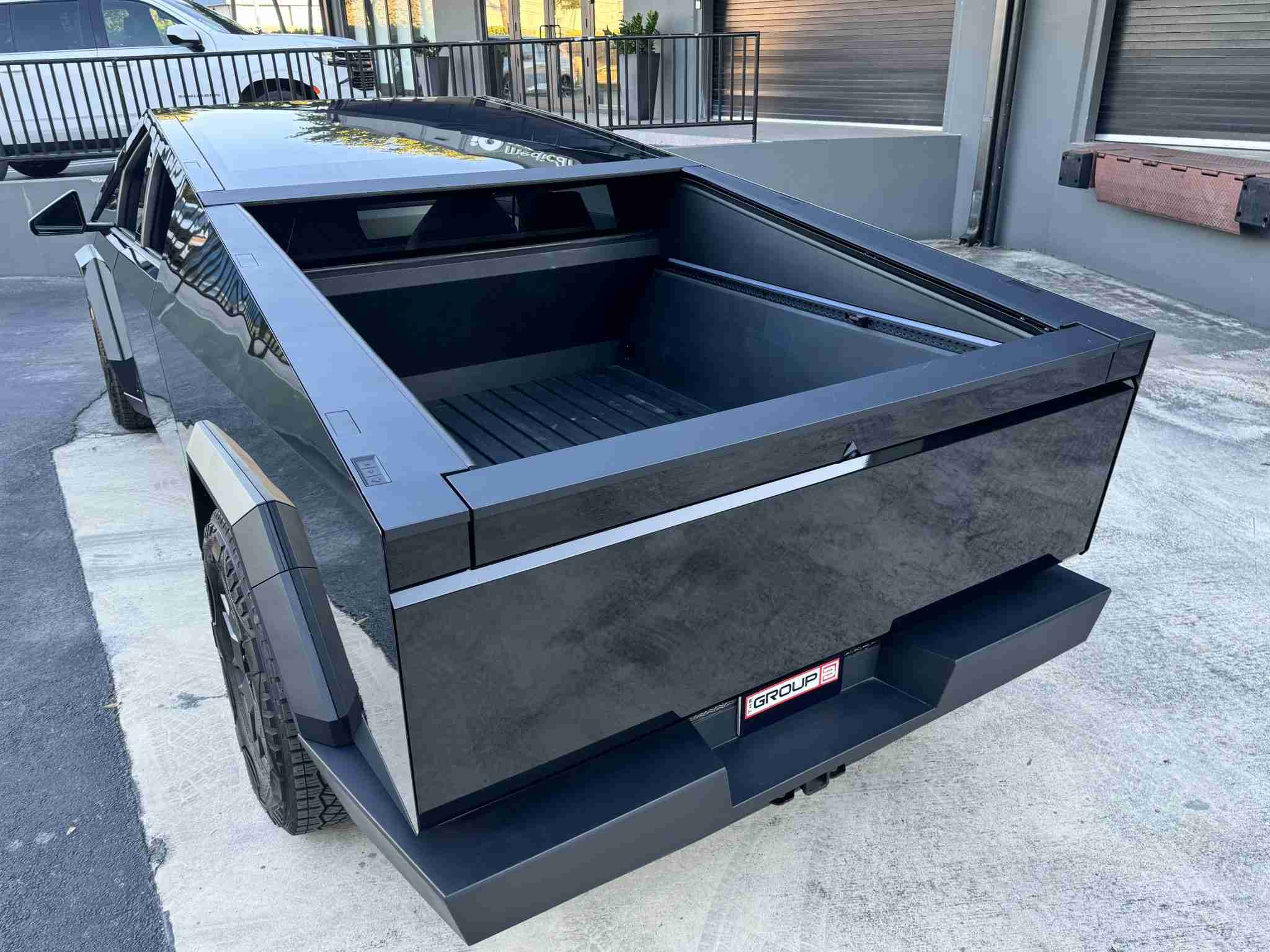 2024 Tesla Cybertruck Cyberbeast Foundation – Gloss Black Full Wrap 6k Miles full